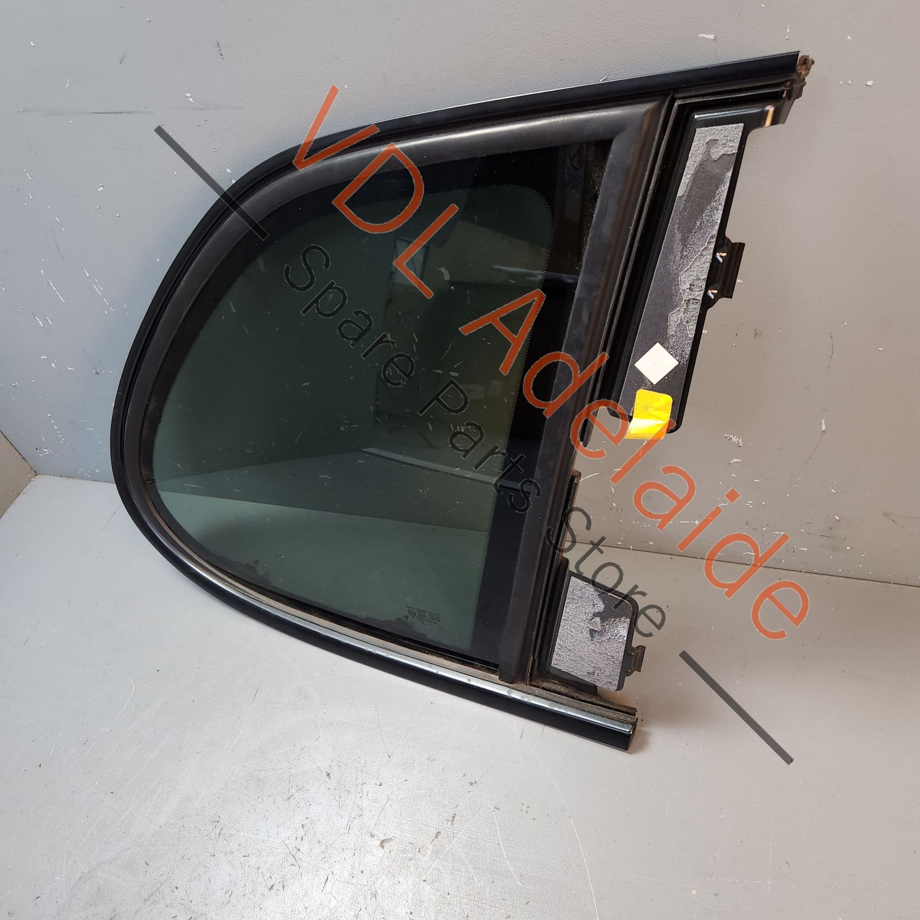 95554311224 7L5845298   Porsche Cayenne 9PA 955 957 Right Rear Side Window Privacy Glass 95554311224 7L5845298