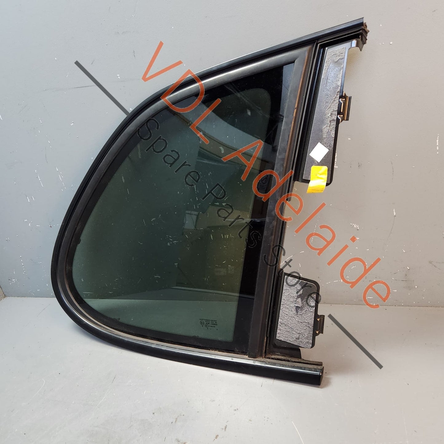 95554311224 7L5845298   Porsche Cayenne 9PA 955 957 Right Rear Side Window Privacy Glass 95554311224 7L5845298