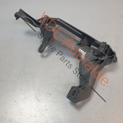 7L5807889 95550588900   OEM Porsche Cayenne 9PA 955 957 Front Left Bumper Guide bracket 95550588900 7L5807889