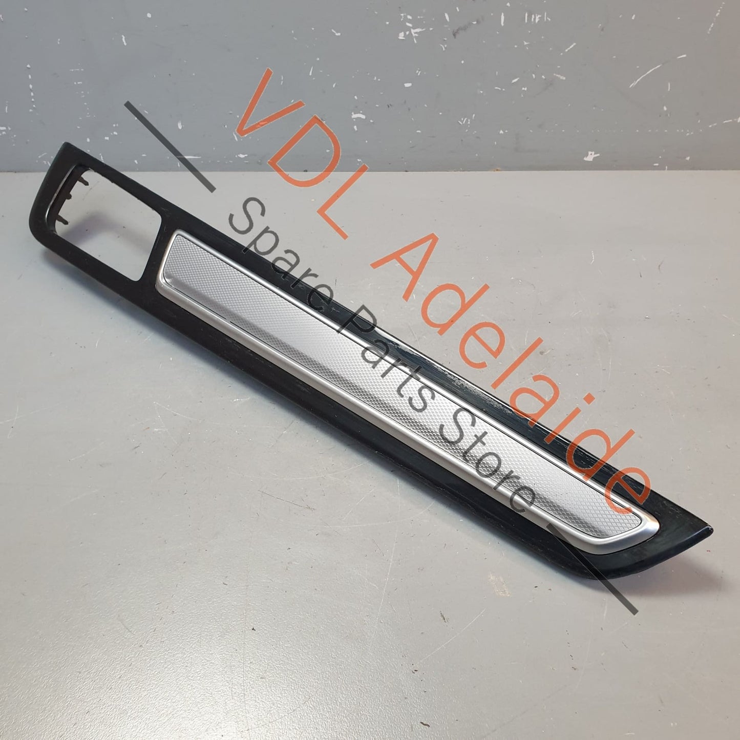 9Y0867102AOI1 9Y0867102MOI1  Porsche Cayenne E3 9YA 9YB Right Side Door Trim Insert Interior Brushed Aluminium Gloss Black 9Y0867102A OI1