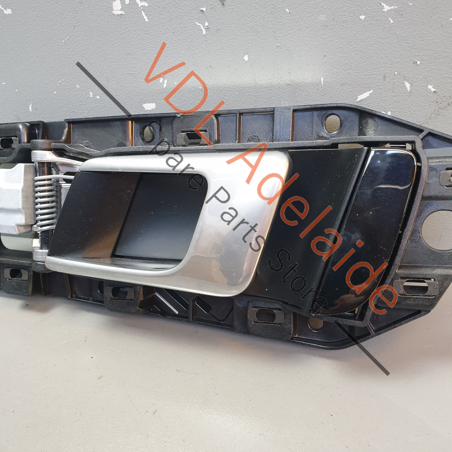 9Y0837019A 9Y0837019CZO  Porsche Cayenne E3 9YA 9YB Left Door Opening Handle Interior Silver Chrome Aluminium 9Y0837019 CZO