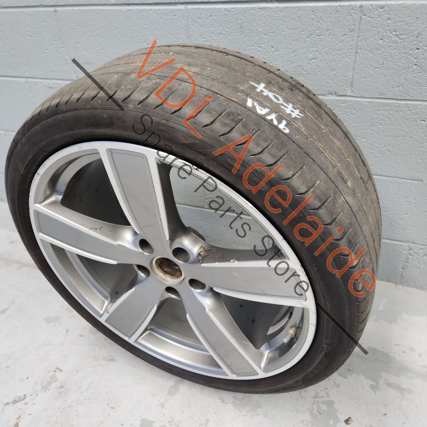 9Y0601025AP    Porsche Cayenne 5 Spoke SPORT CLASSIC II 22 x 10 in Front Alloy Wheel ET48 5x112 9Y0601025AP Platinum Silver #04