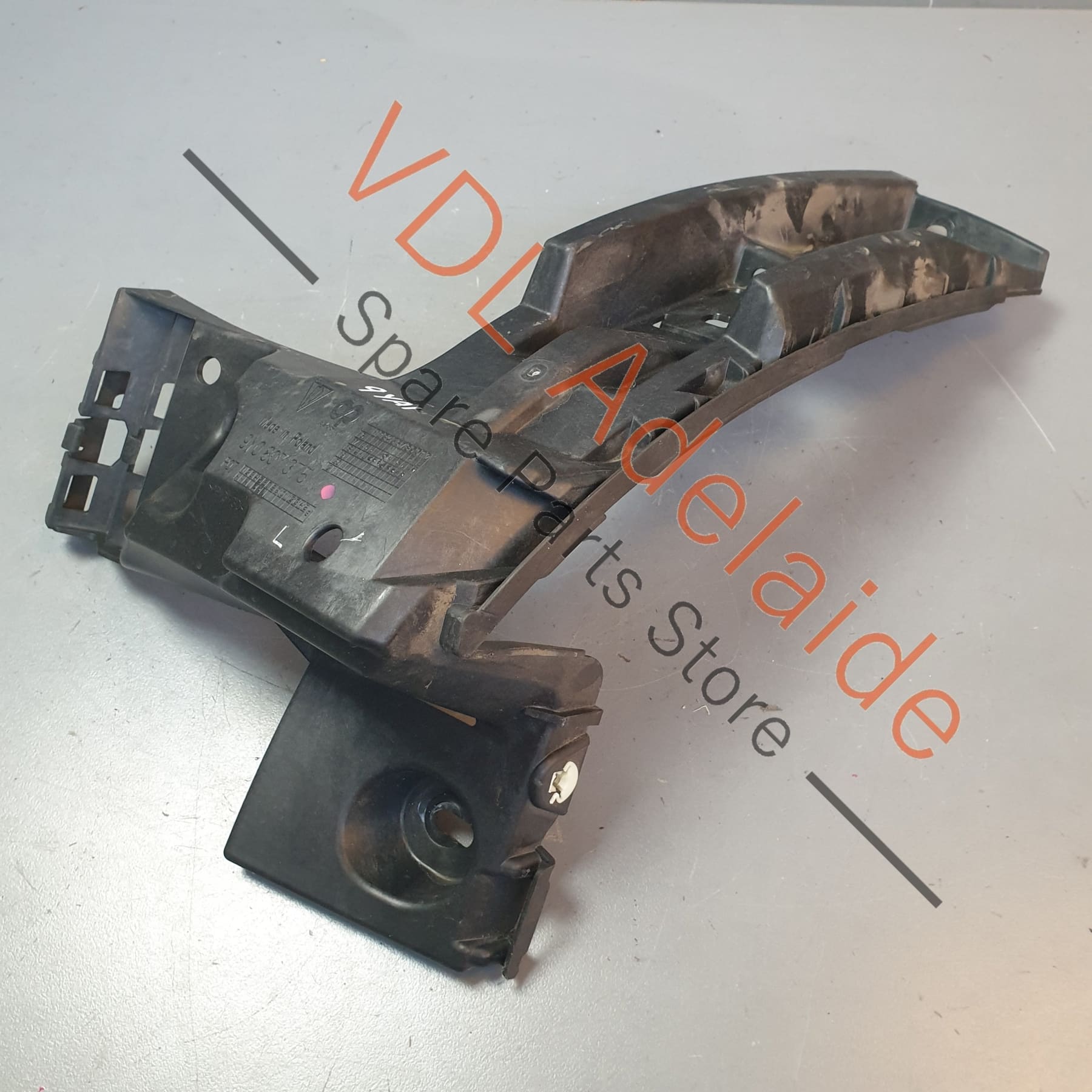 9Y0807375 9Y0807393   Porsche Cayenne E3 Rear Bumper Left Corner Securing Strip Bracket 9Y0807393 9Y0807375