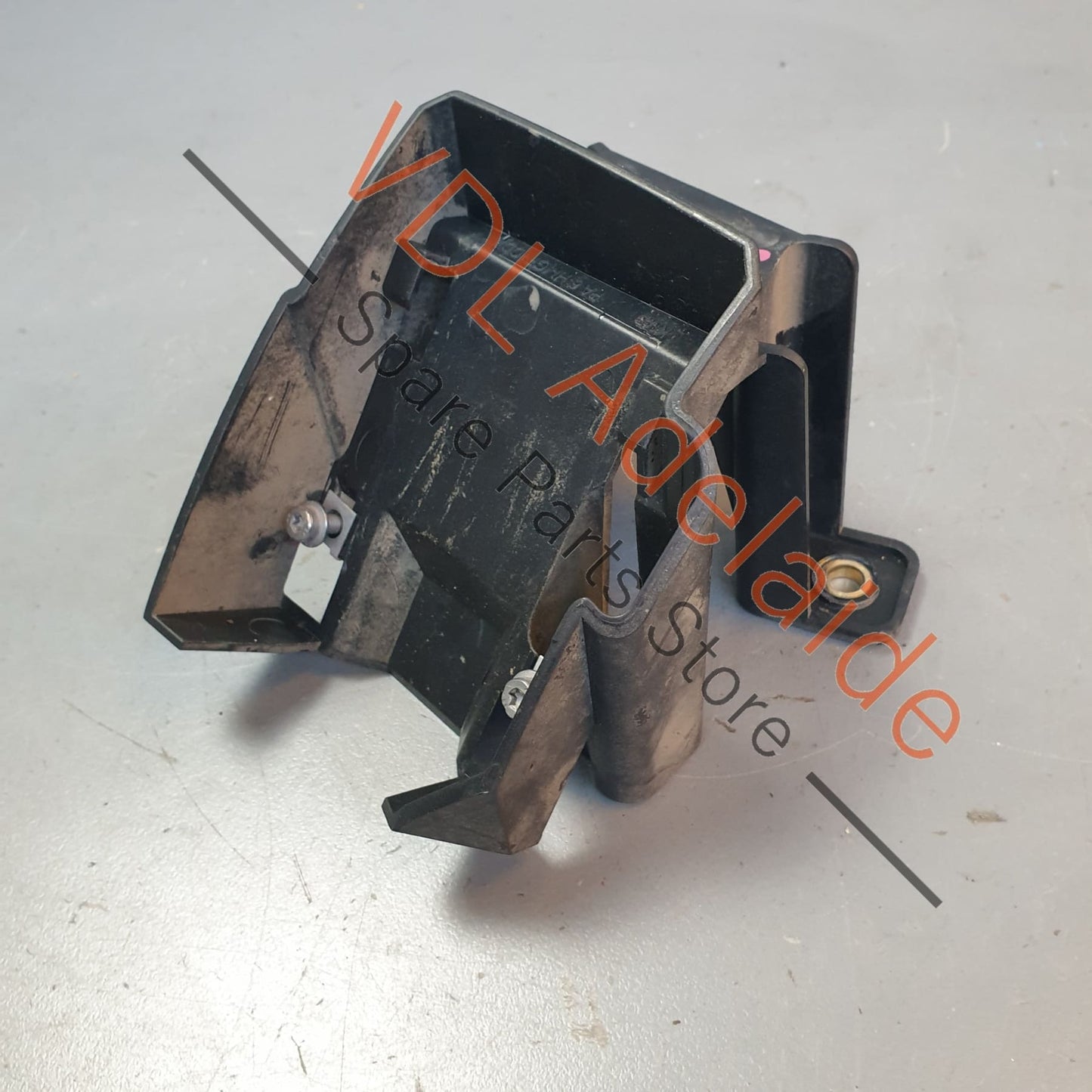 9Y0907510B 9Y0907510   Porsche Cayenne E3 Rear Bumper Left Side Lane Change Radar Sensor Bracket 9Y0907509B