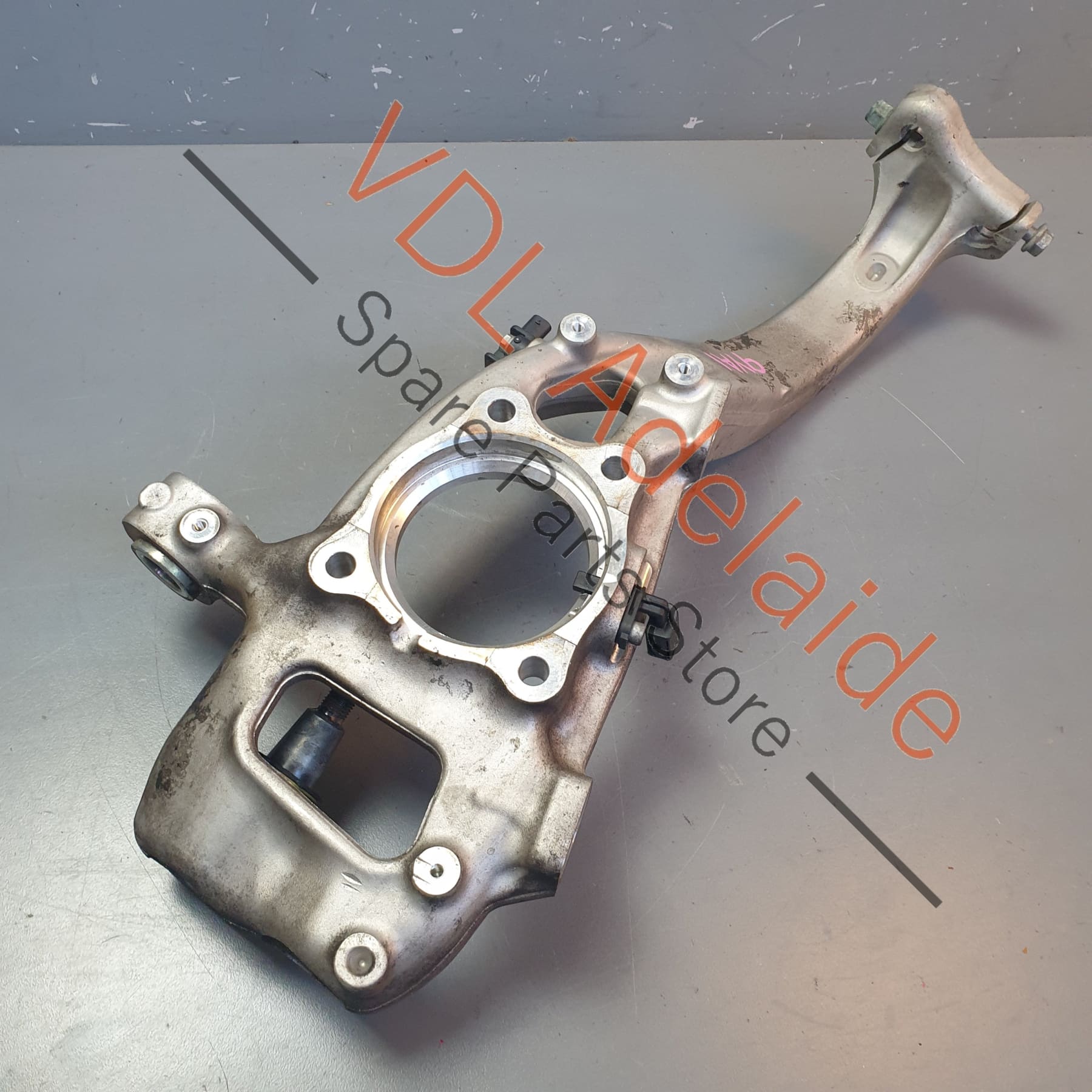 958407253 9Y0407245 9Y0407253A  Porsche Cayenne E3 Front Left Suspension Wheel Bearing Carrier Hub Knuckle 958407253 9Y0407245 9Y0407253A