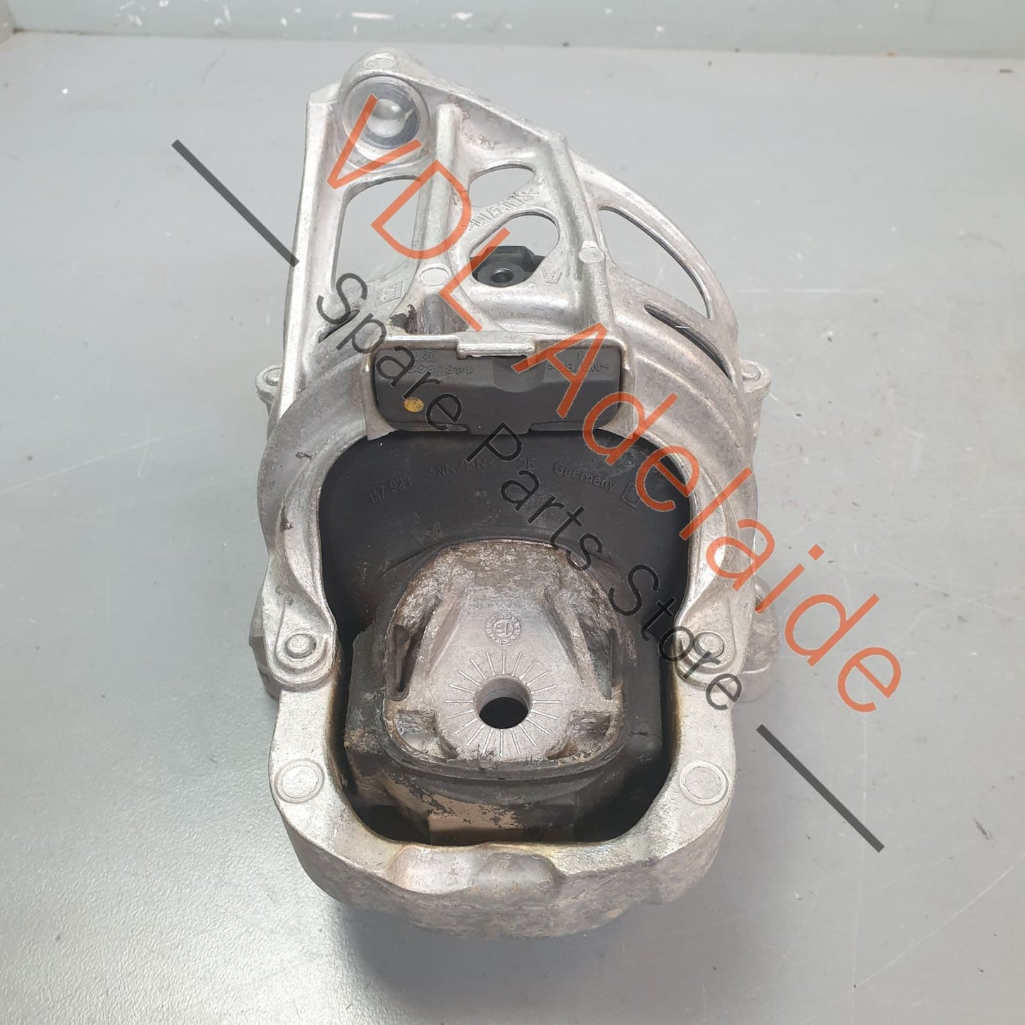 4M0199371FL PAB19937110 PAB199371C  Porsche Cayenne E3 Left Side Engine Mount PAB199371C 4M0199371FL PAB19937110