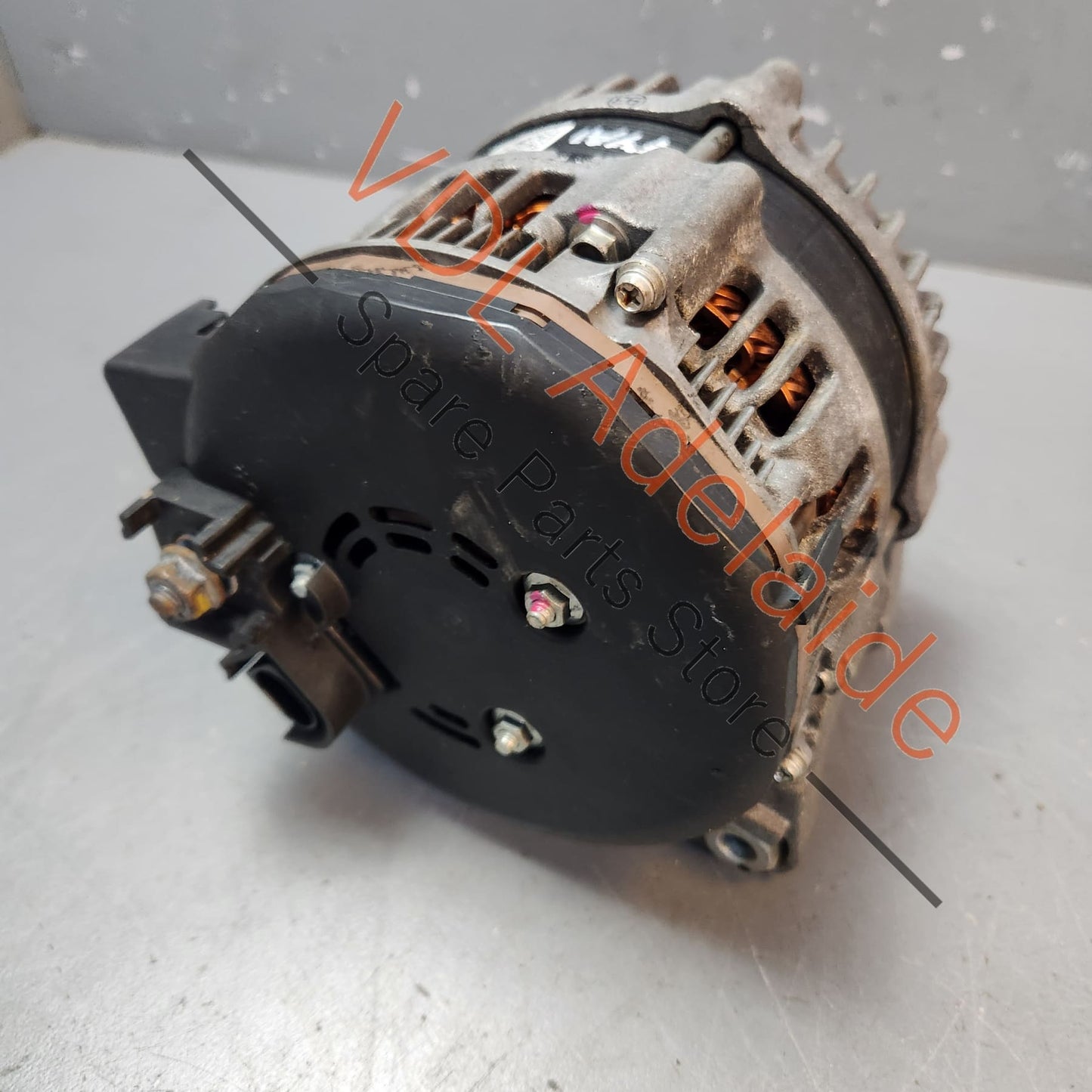 95890302401 06E903024T   Genuine Porsche Cayenne E3 9YA 9YB Alternator 210A 95890302401 DENSO 06E903024T