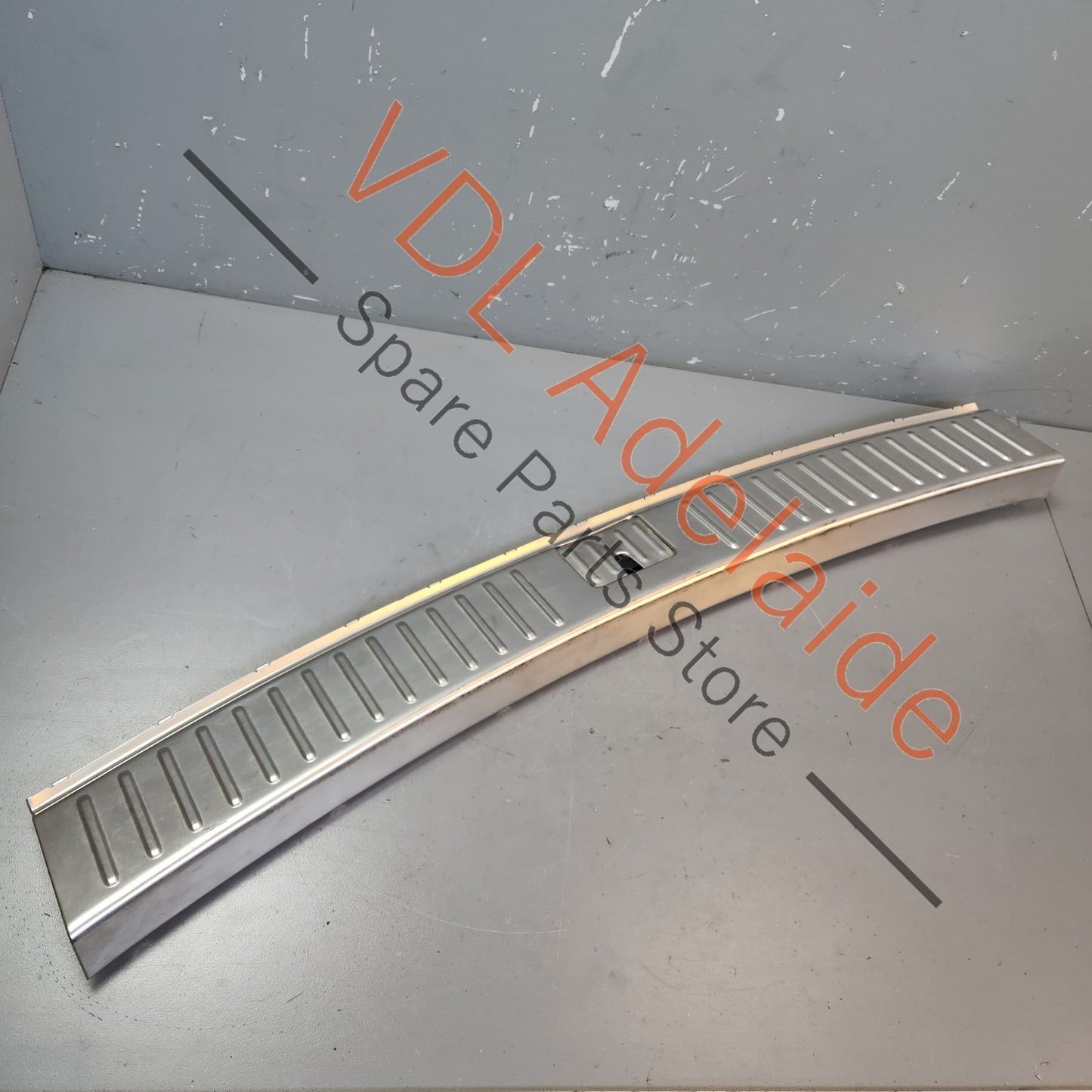 9Y0864483B1E0 9Y0864483G1E0 9Y0864483G1E0  Porsche Cayenne E3 9YA 9YB Rear Luggage Compartment Load Edge Trim Stainless Steel Chrome 9Y0864483B 1E0 9Y0864483G 1E0