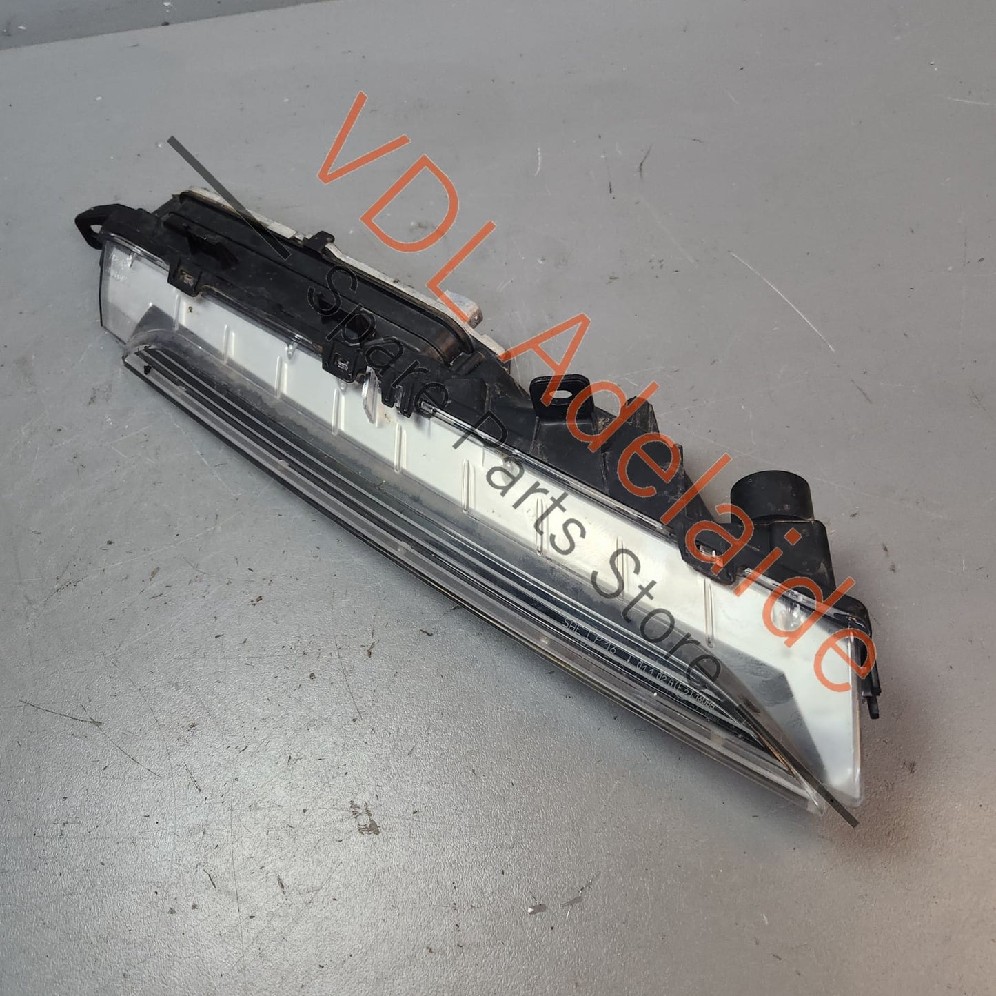 9Y0941182A 9Y0941182B   Porsche Cayenne S E3 9YA 9YB Front Right DRL Indicator Light 9Y0941182B