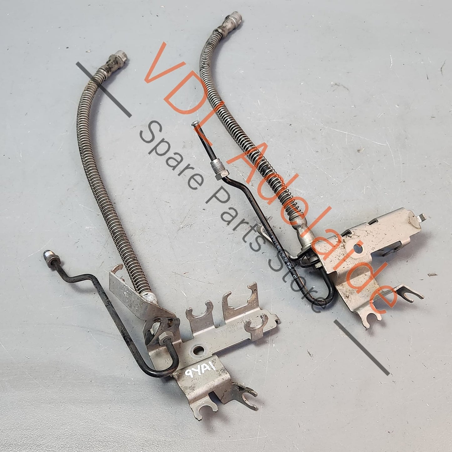 9Y0971003 9Y0971004 971611775 Porsche Cayenne E3 9Y Pair of Front Brake Caliper Hose Flexi Pipe 9Y0971003 9Y0971004 971611775