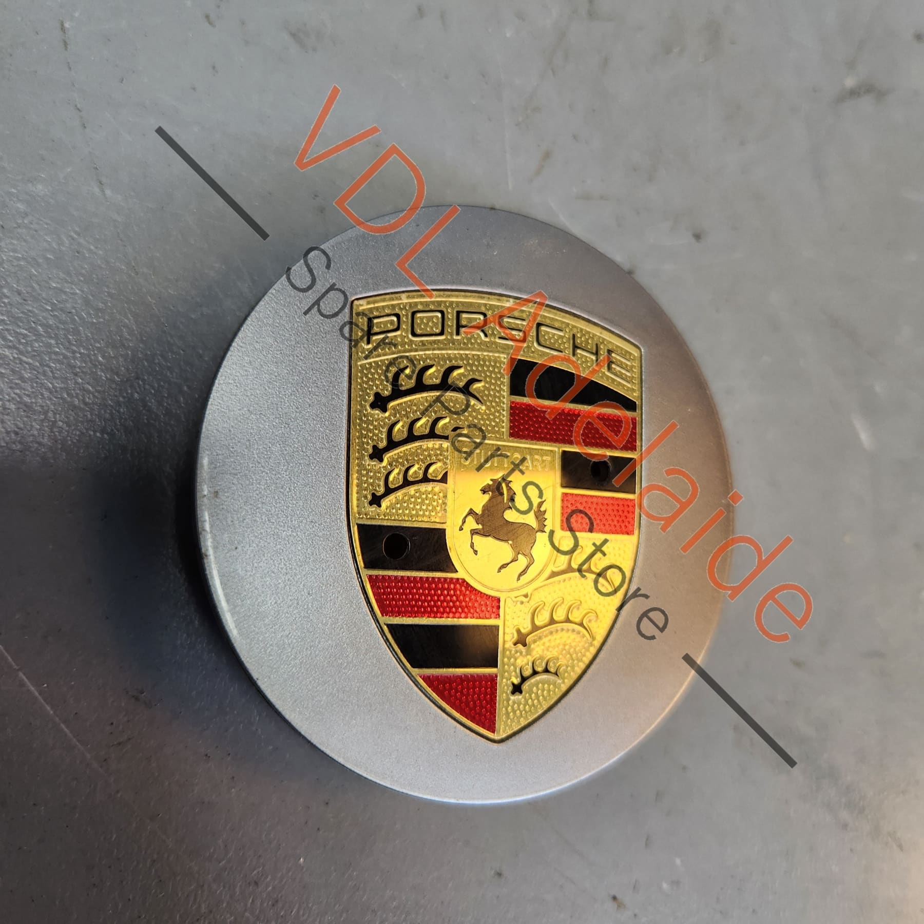 9P1601149 7L5601151  Porsche Centre Hub Cap for Alloy Wheel 9P1601149 7L5601151