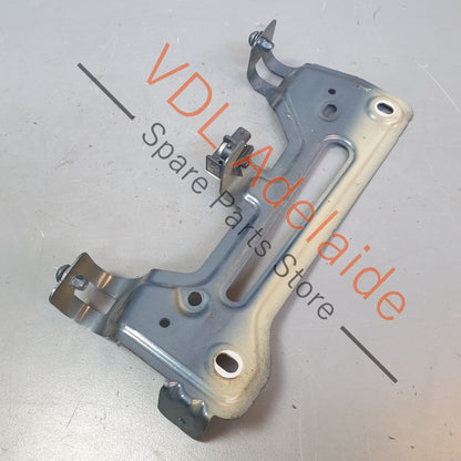 95882143200 9Y0821432  Posche Cayenne E3 9Y Front Right Fender Mudguard Mounting Bracket 9Y0821432 95882143200