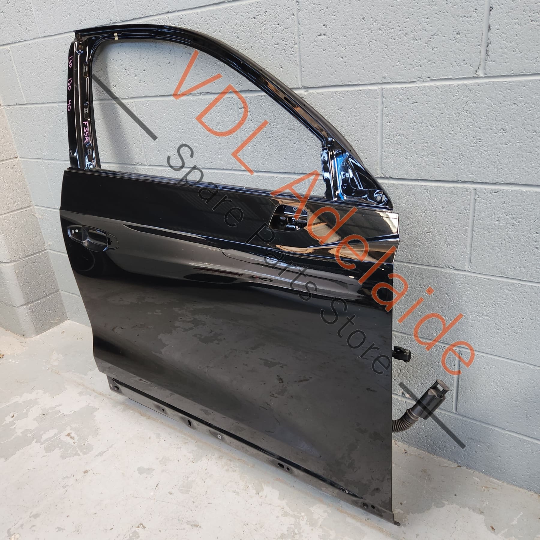 83A831052D 83A845202   Audi Q3 RSQ3 Front Right Door Shell Panel 
83A831052D 0E0E Mythosschwarz Metallic Glass 83A845202