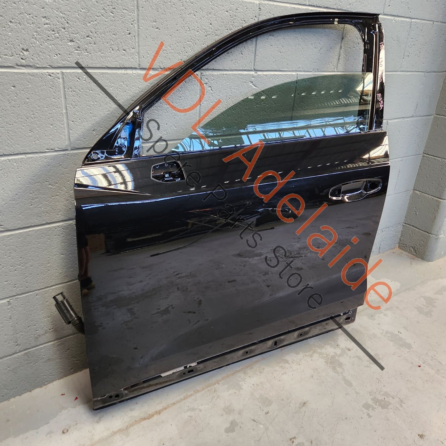 83A831051D 83A845201   Audi Q3 RSQ3 Front Left Door Shell Panel 
83A831051D 0E0E Mythosschwarz Metallic Glass 83A845201