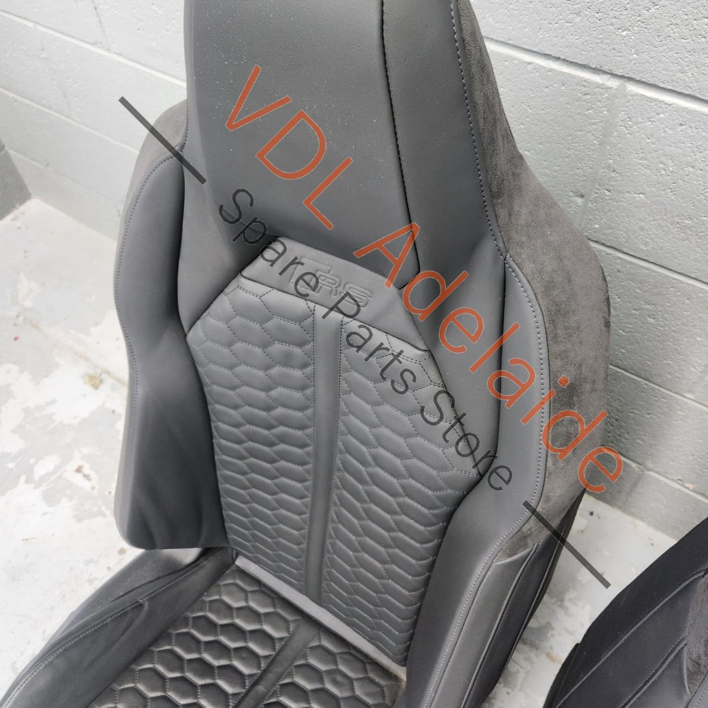     Audi RSQ3 Diamond Stitch Black Leather Seat Pair Front