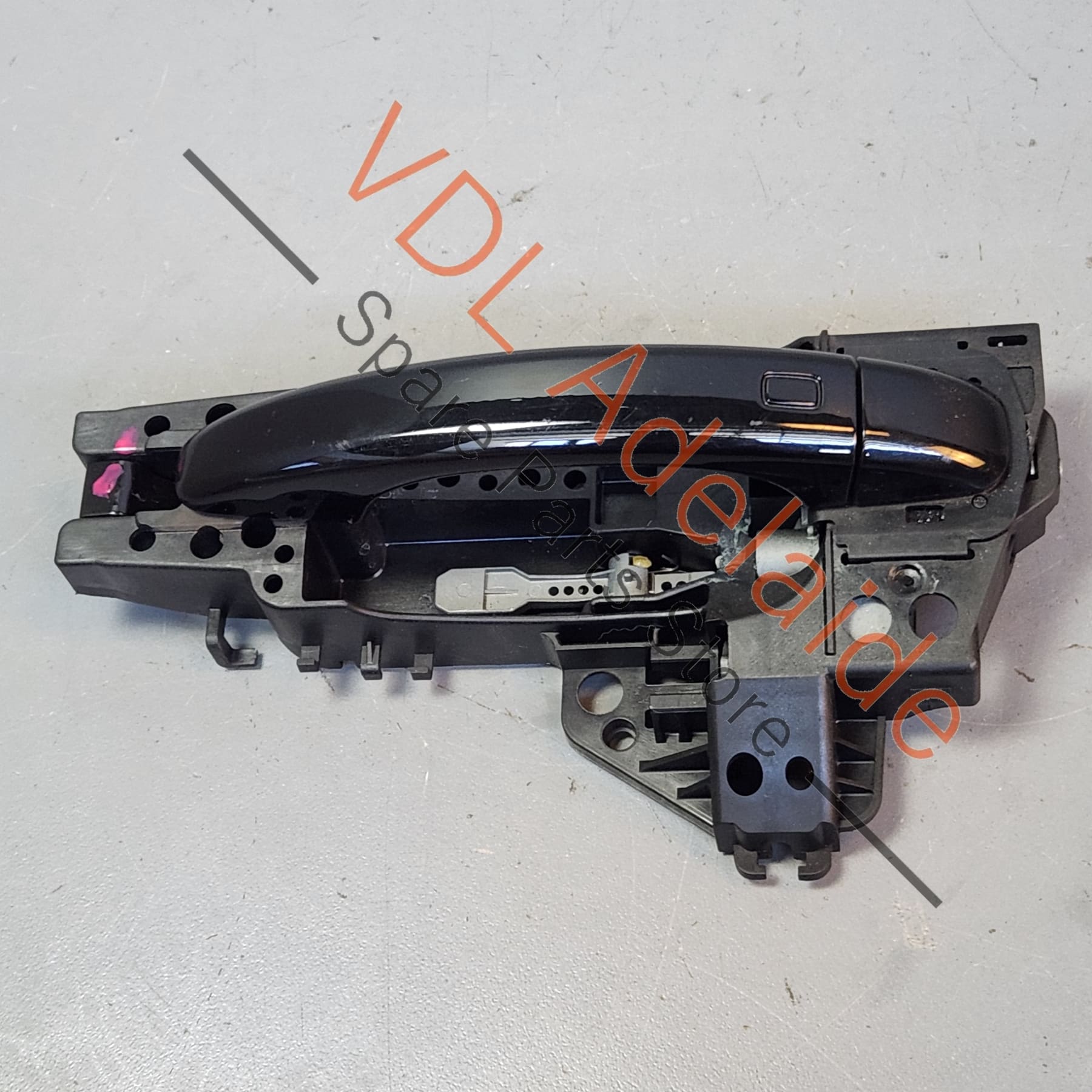 8T0 837 205 A 8T0837885B 8K0839879  Audi A4 B9 Rear Left Exterior Door Handle Mythos Black LY9T 8T0837205A 8T0837885B 8K0839879