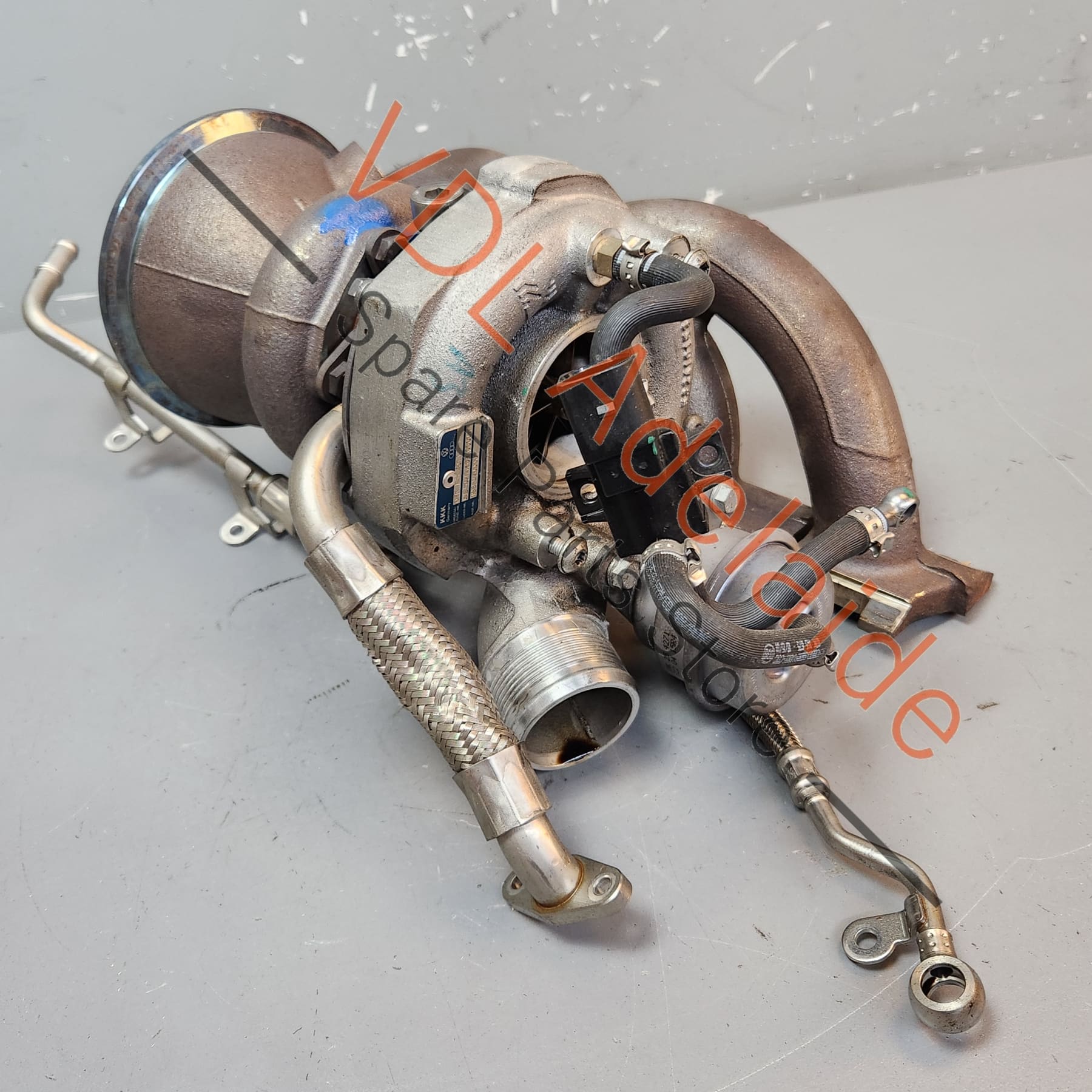 07K145701C    Genuine OEM Audi RS3 CZGB Turbocharger Turbo 07K145701C