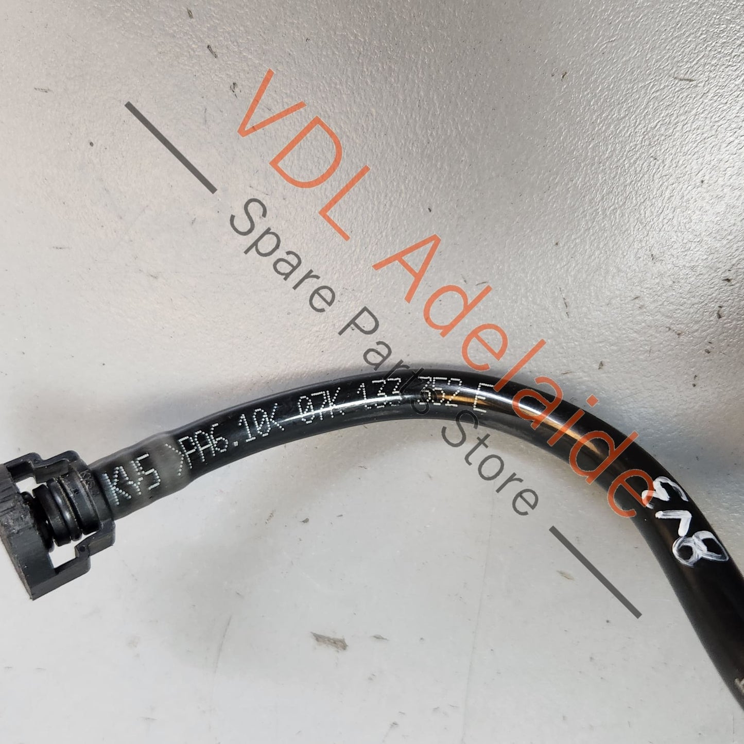 07K133352E    Audi RS3 Vacuum Hose 07K133352E