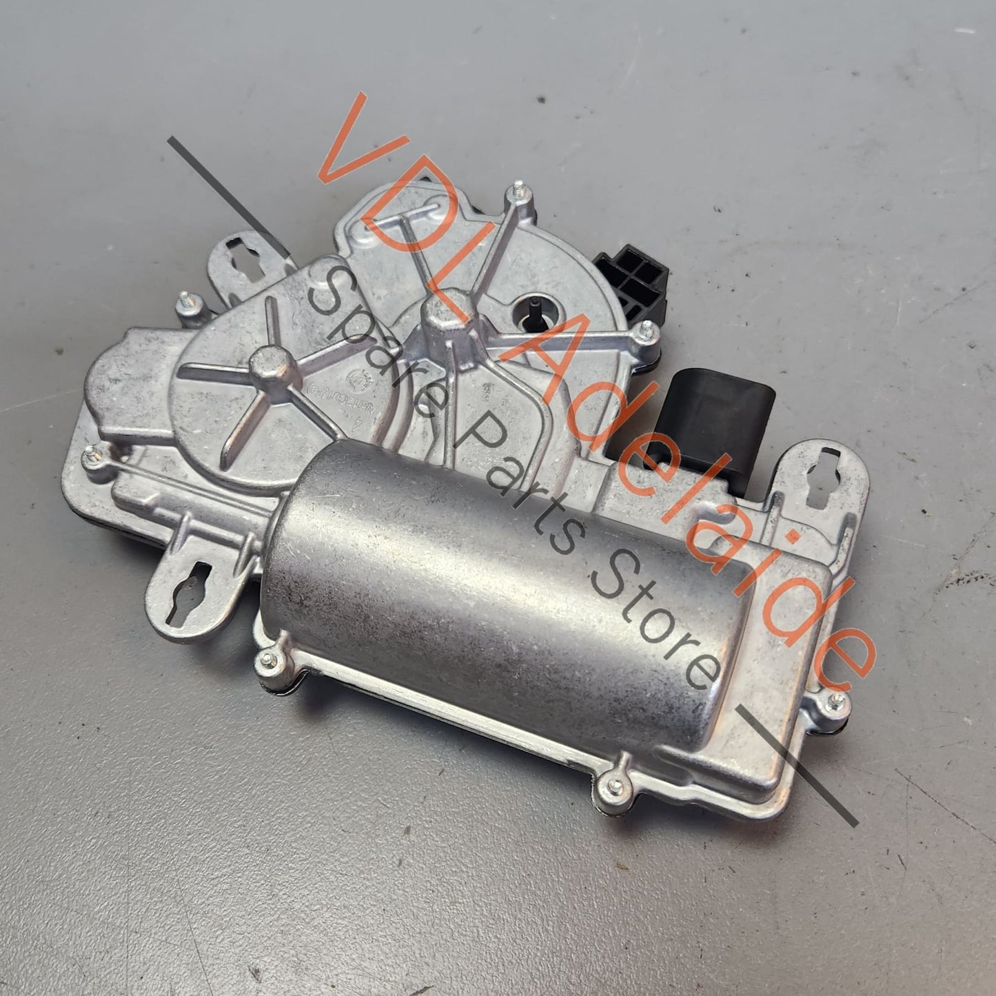 3V5827887B    Audi A4 S4 B9 Q5 Electric Tailgate Pull Down Servo Motor 3V5827887B