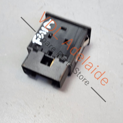 5Q0919237WGI    Audi A4 S4 B9 Key Lock Switch for Disabling Passenger Side Airbag 5Q0919237 WGI