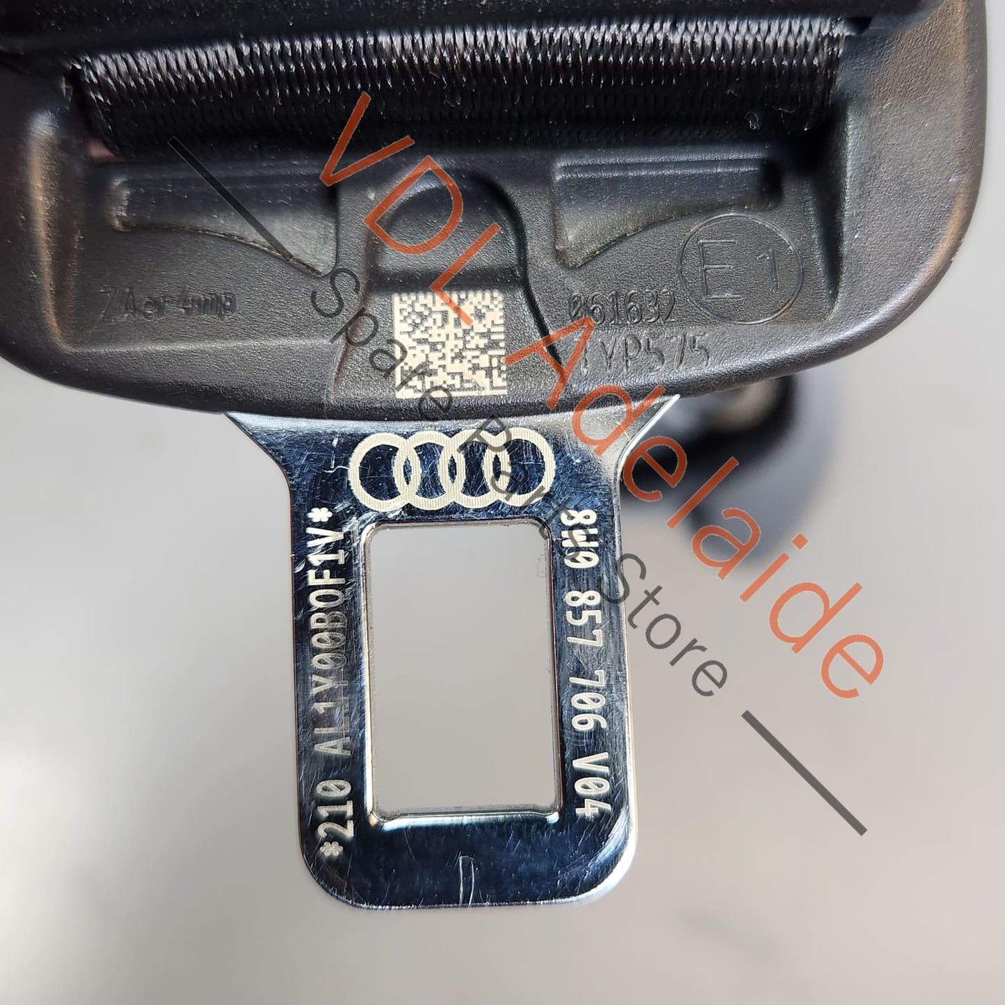 8W0857706BV04 8W0857706K   Audi A4 S4 B9 Front Right Seatbelt 8W0857706B 8W0857706K V04