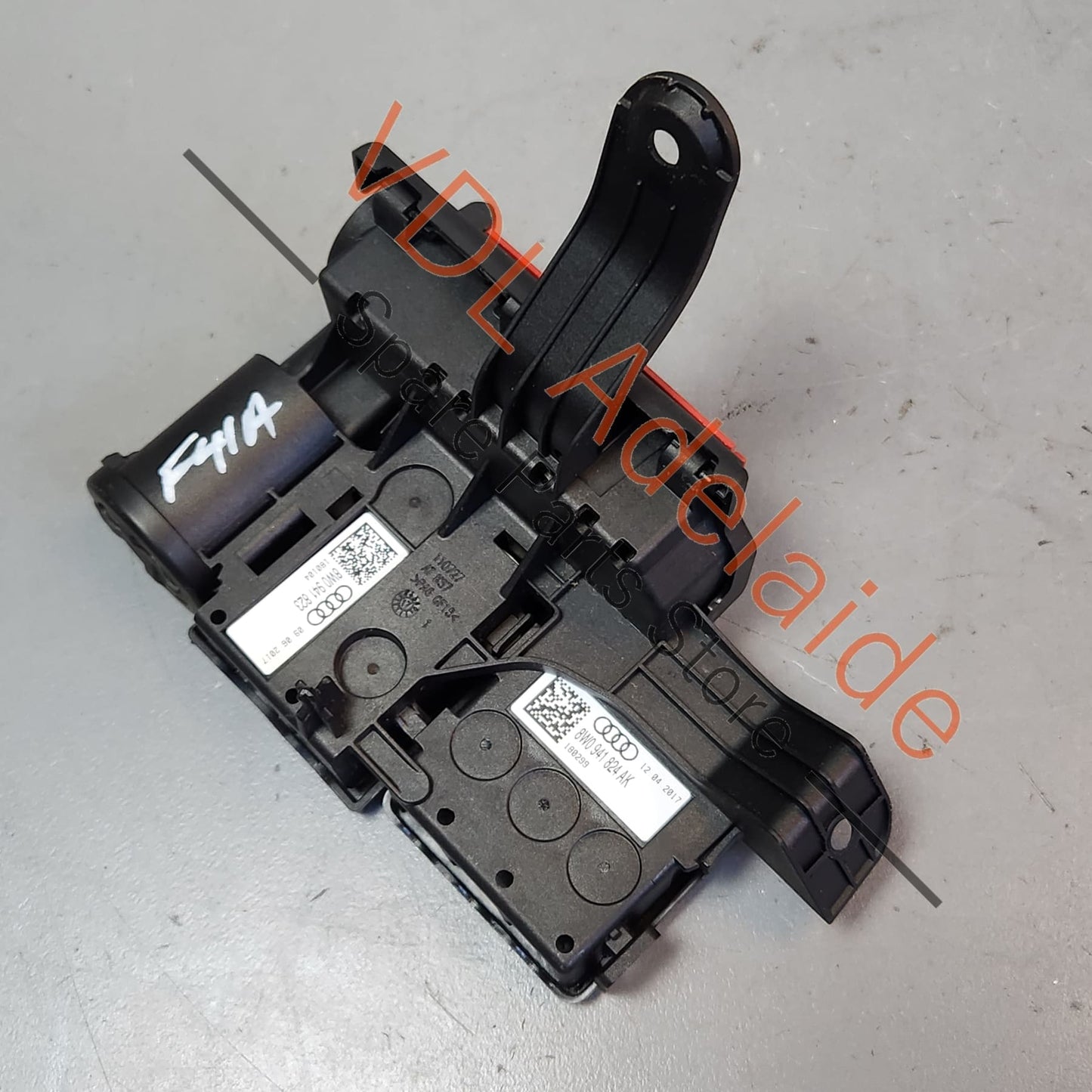 8W0941824AK   Audi A4 S4 B9 Battery Jump Start Main Fuse Board 8W0941824AK