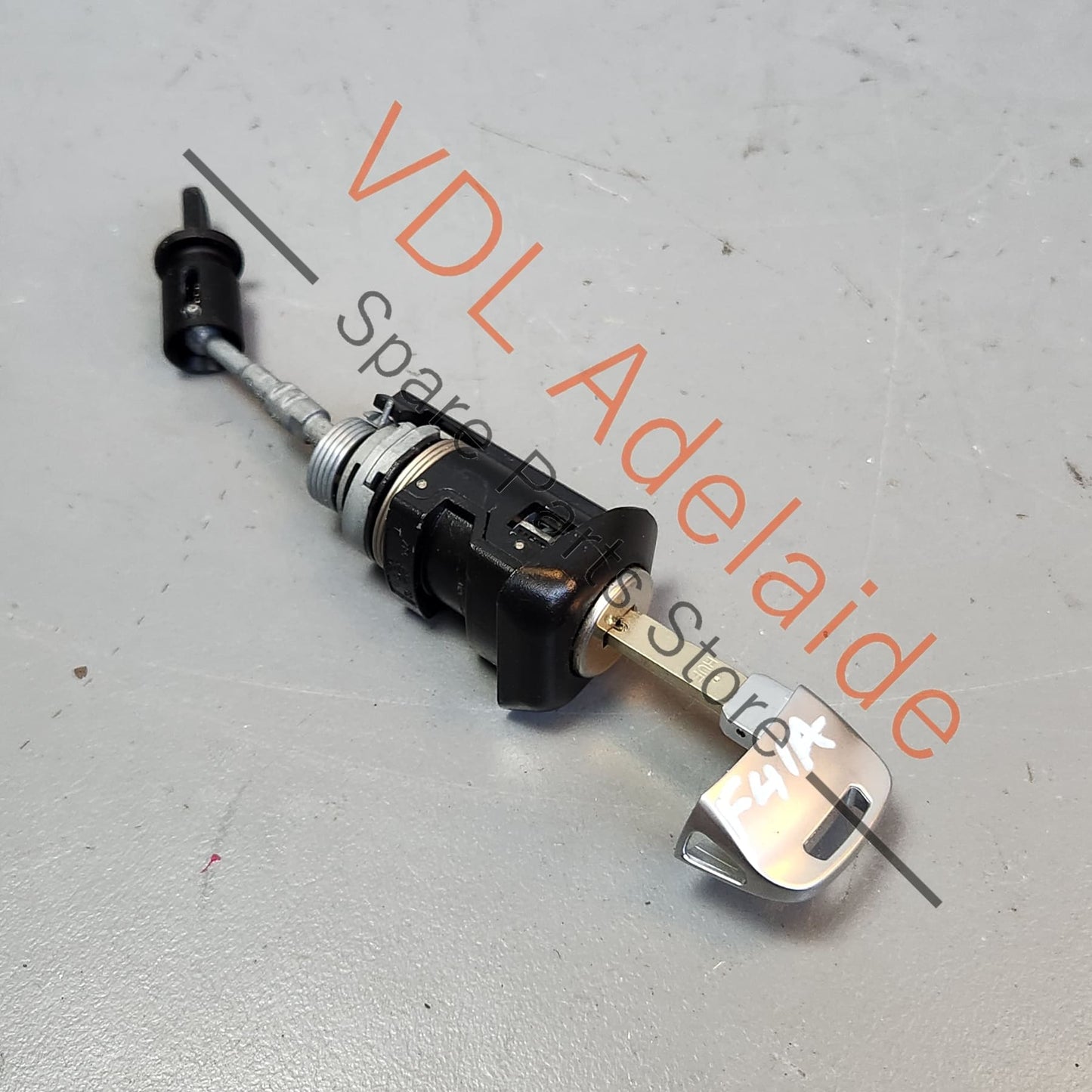 107837168DS   Audi A4 B9 Drivers Door Lock with Blade Key 107837168DS