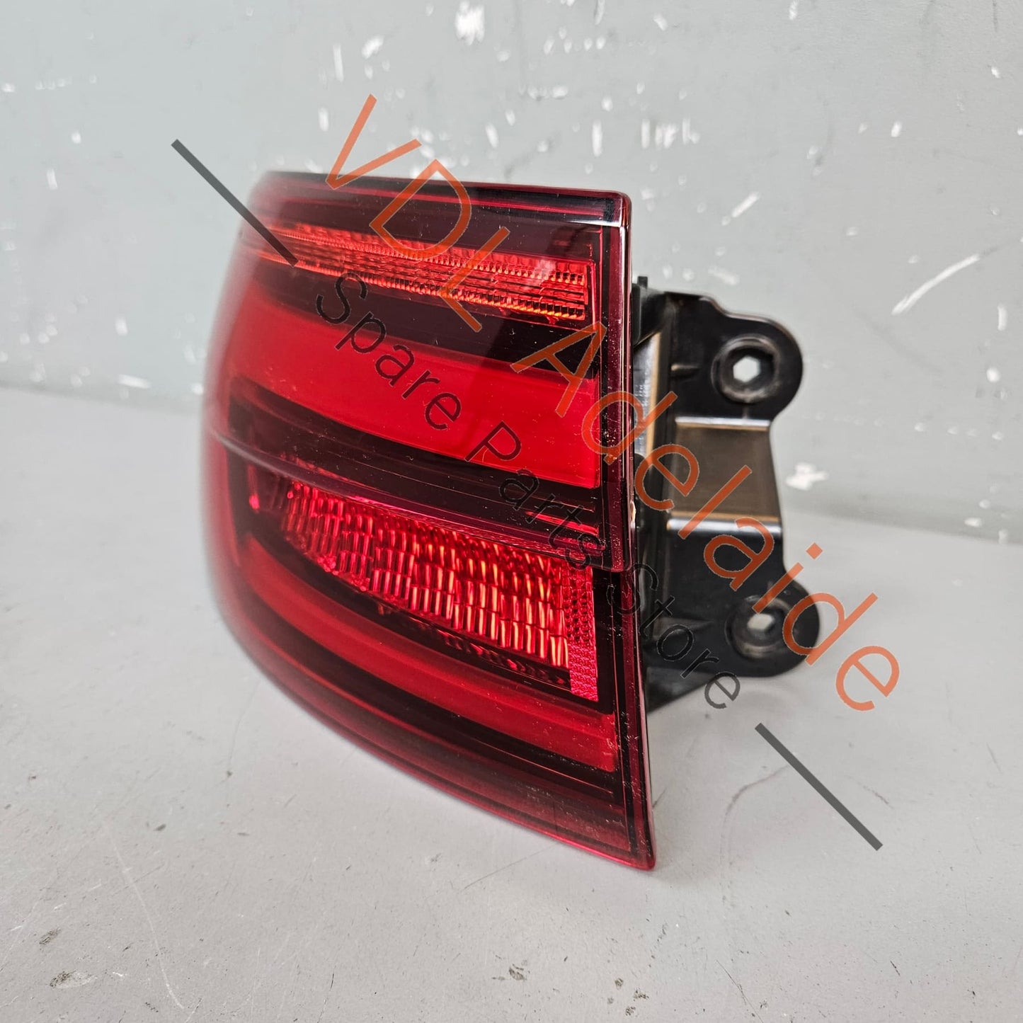 8W9945091C   Audi A4 S4 RS4 B9 Avant Wagon Rear Left Outer LED Tail Light Taillight 8W9945091C