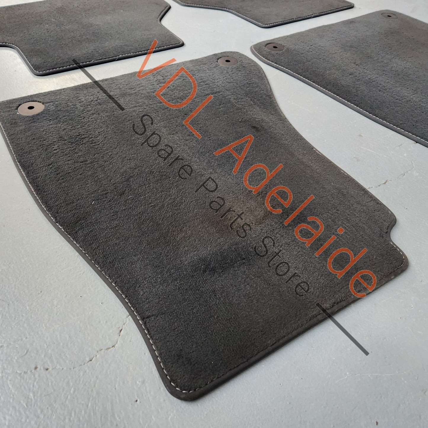 8W2863691JTV 8W0864450BJTV  Genuine Audi A4 B9 1x Set of Interior Carpet Foot Floor Mats 8W0864450B JTV 8W2863691 JTV