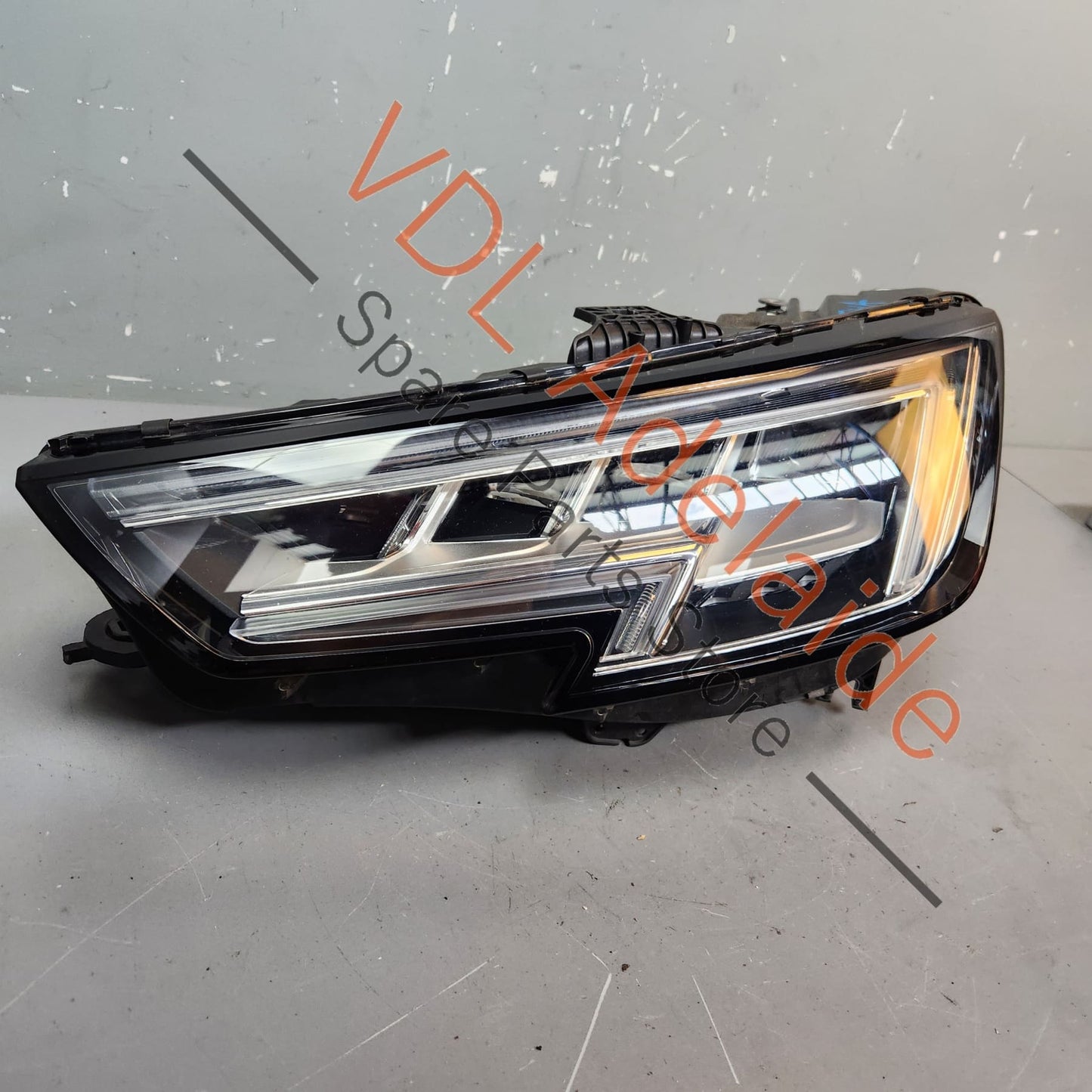 8W0941783A 8W0941035A 7PP941571BC Audi S4 A4 B9 LED Headlight with Matrix Beam Left for RHD Models 8W0941035A 8W0941783A 7PP941571BC 4M0907397AD