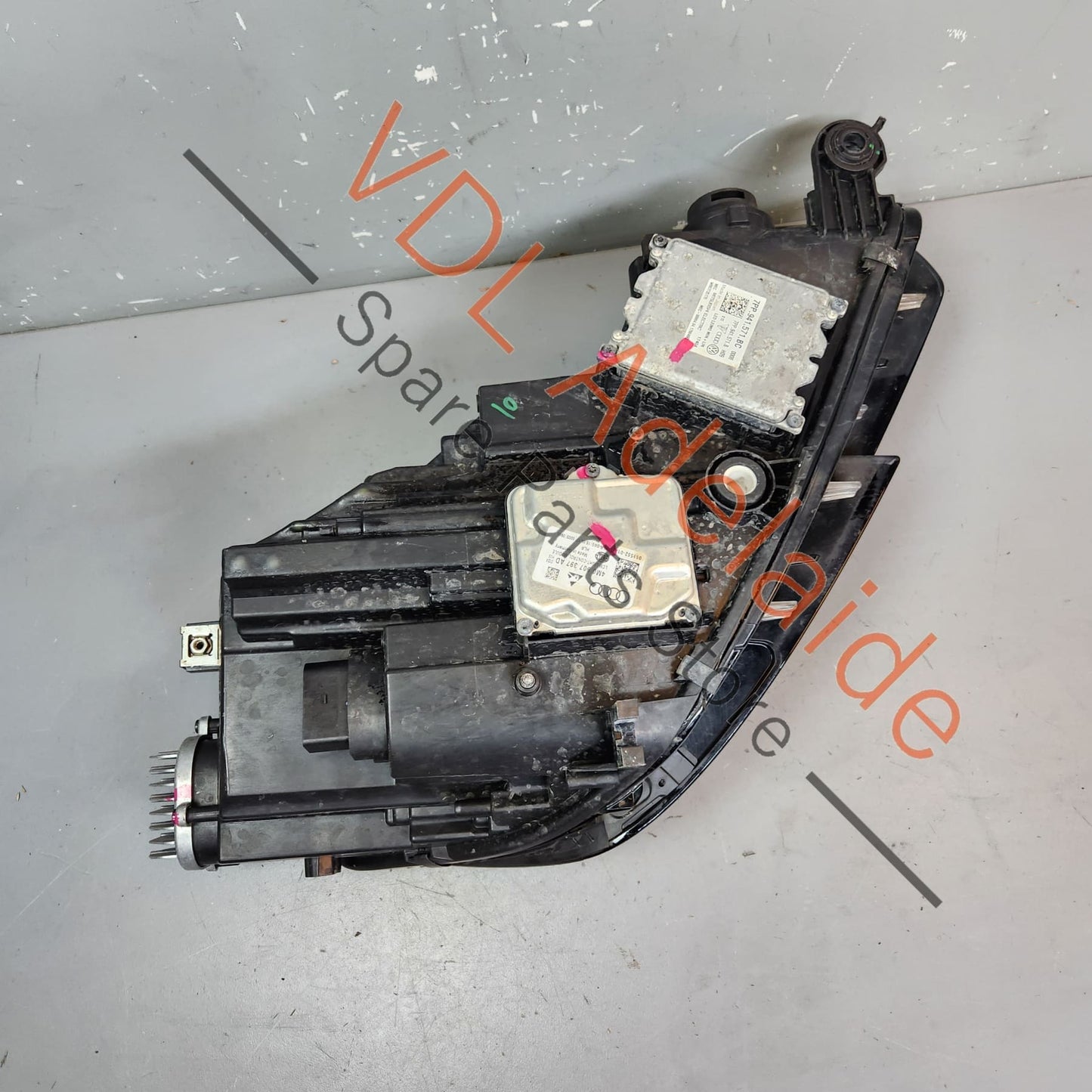 8W0941783A 8W0941035A 7PP941571BC Audi S4 A4 B9 LED Headlight with Matrix Beam Left for RHD Models 8W0941035A 8W0941783A 7PP941571BC 4M0907397AD