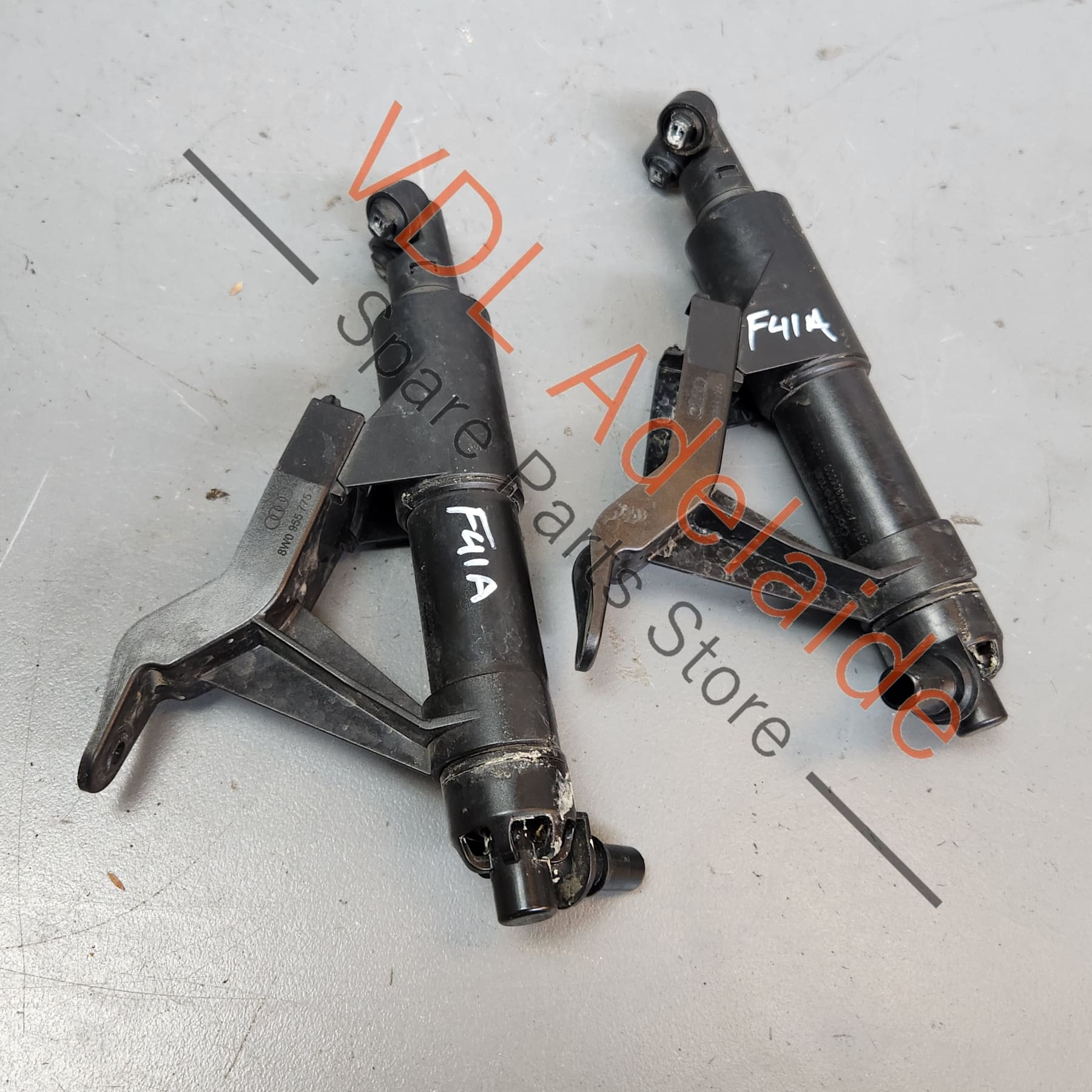 8W0955101A 8W0955102A 8W0955775 Audi A4 S4 B9 Pair of Headlight Washer Cylinder Nozzles Left & Right 8W0955101A 8W0955102A 8W0955775