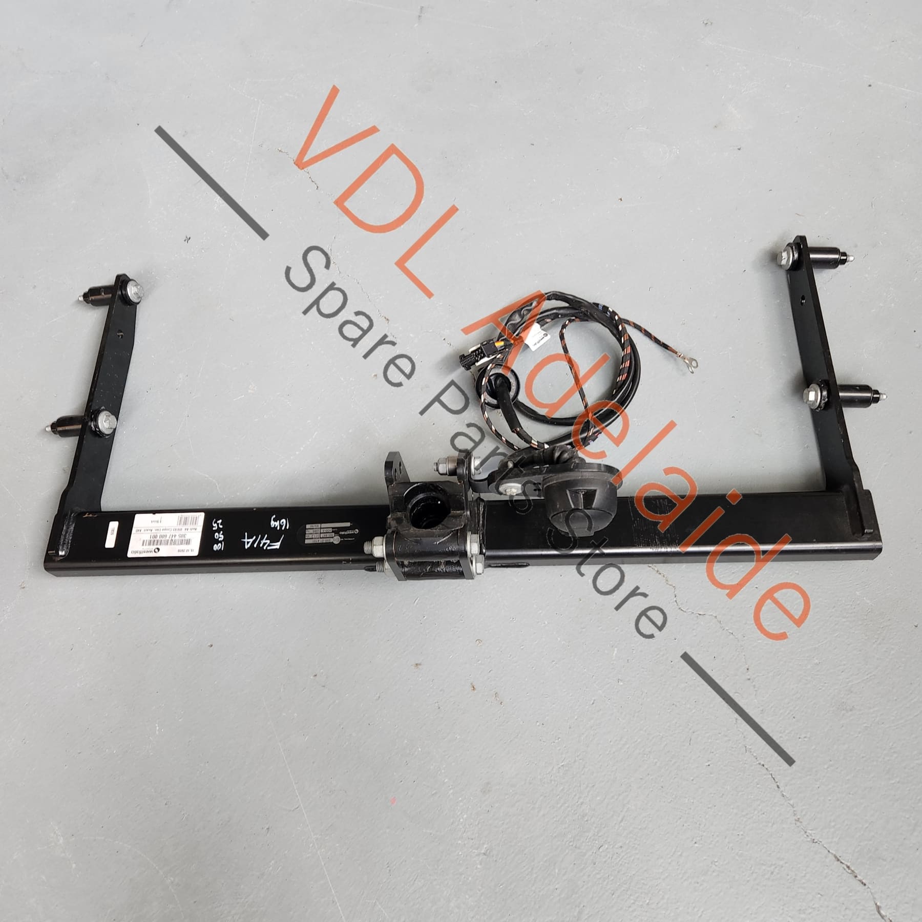 305448000000 305433000000  Audi A4 B9 Genuine Westfalia Factory OEM Towbar w Wiring Kit 305433321011 305447600001