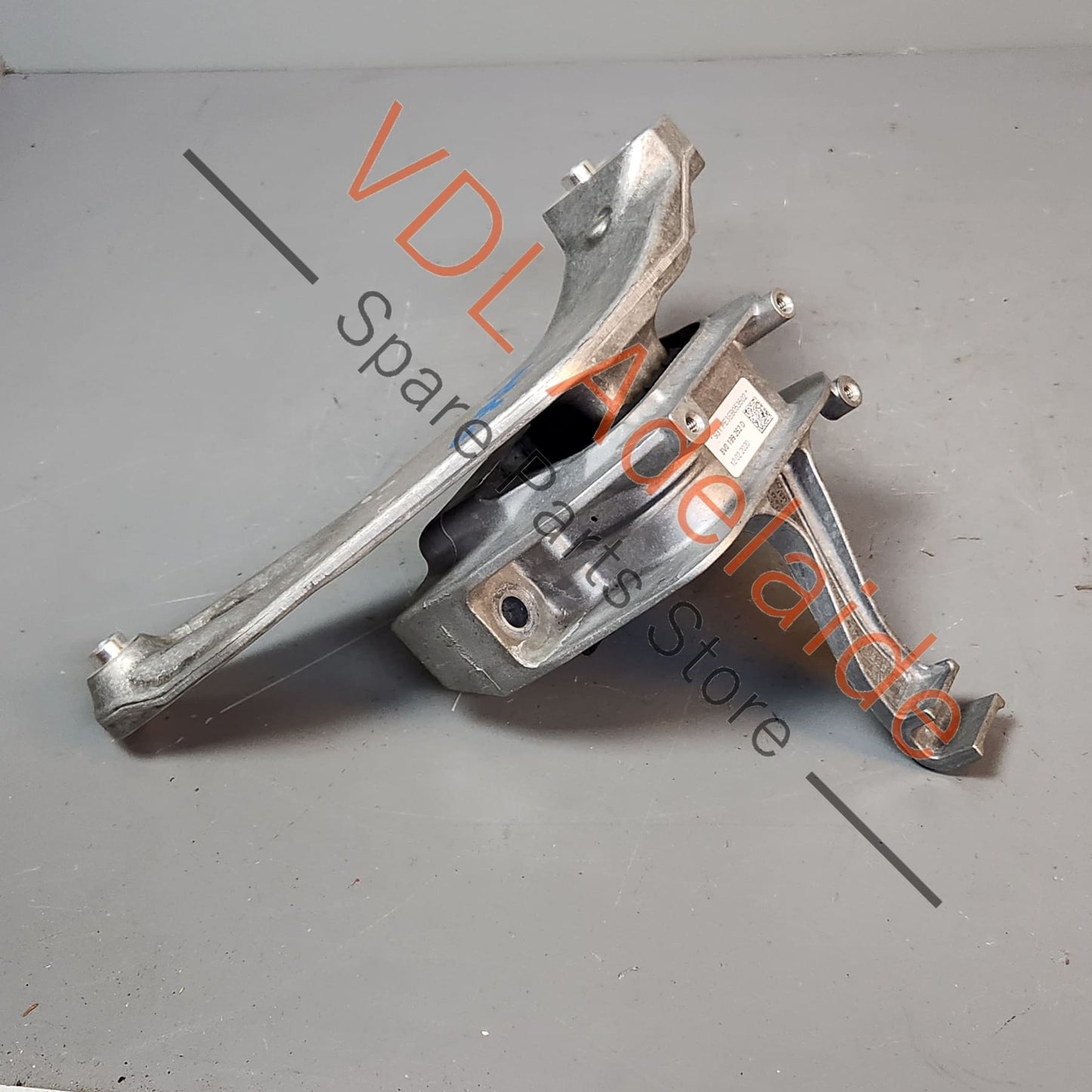 8V0199262D    Audi RS3 RSQ3 Engine Mount Right Side 8V0199262D