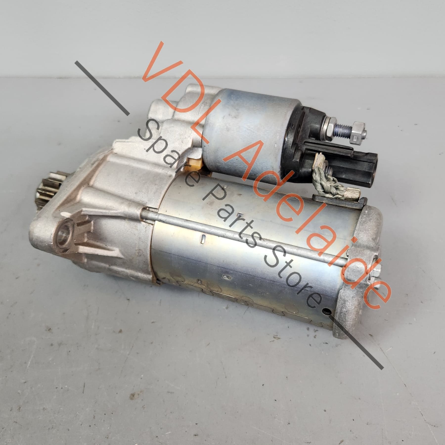 02E911024B    Genuine OEM Audi Volkswagen VW Starter Motor Bosch 02E911024B