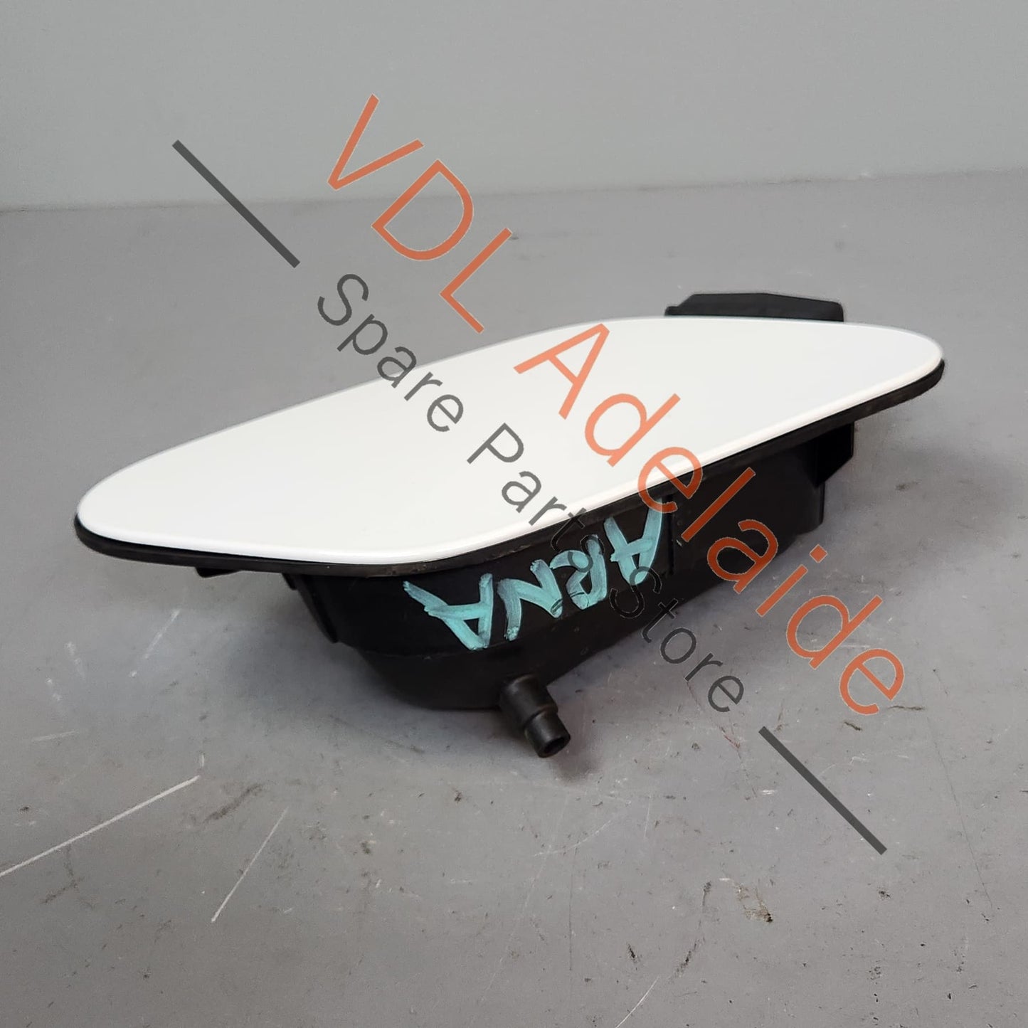 5G0809857 5G0809909   VW Golf GTi Mk7 Fuel Filler Flap Door and Cap 5G0809857 Pure White 0Q LC9A