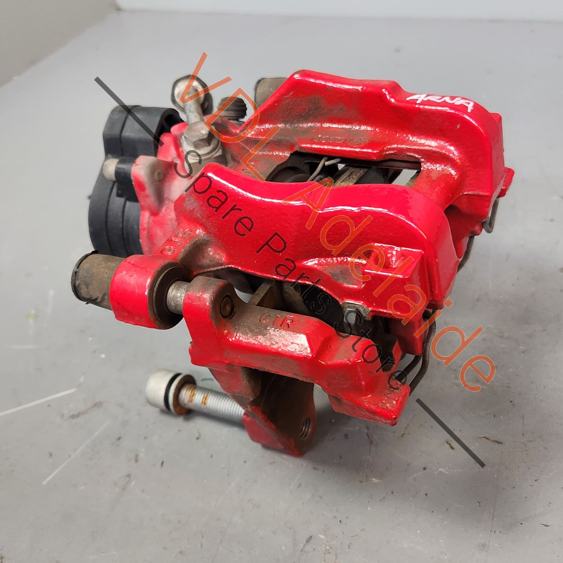 8V0615423A 5Q0615425 3Q0998281  VW Golf MK7 Gti Rear Left Red Brake Caliper & Carrier with Electric Park Brake Servo 8V0615423A 3Q0998281 5Q0615425