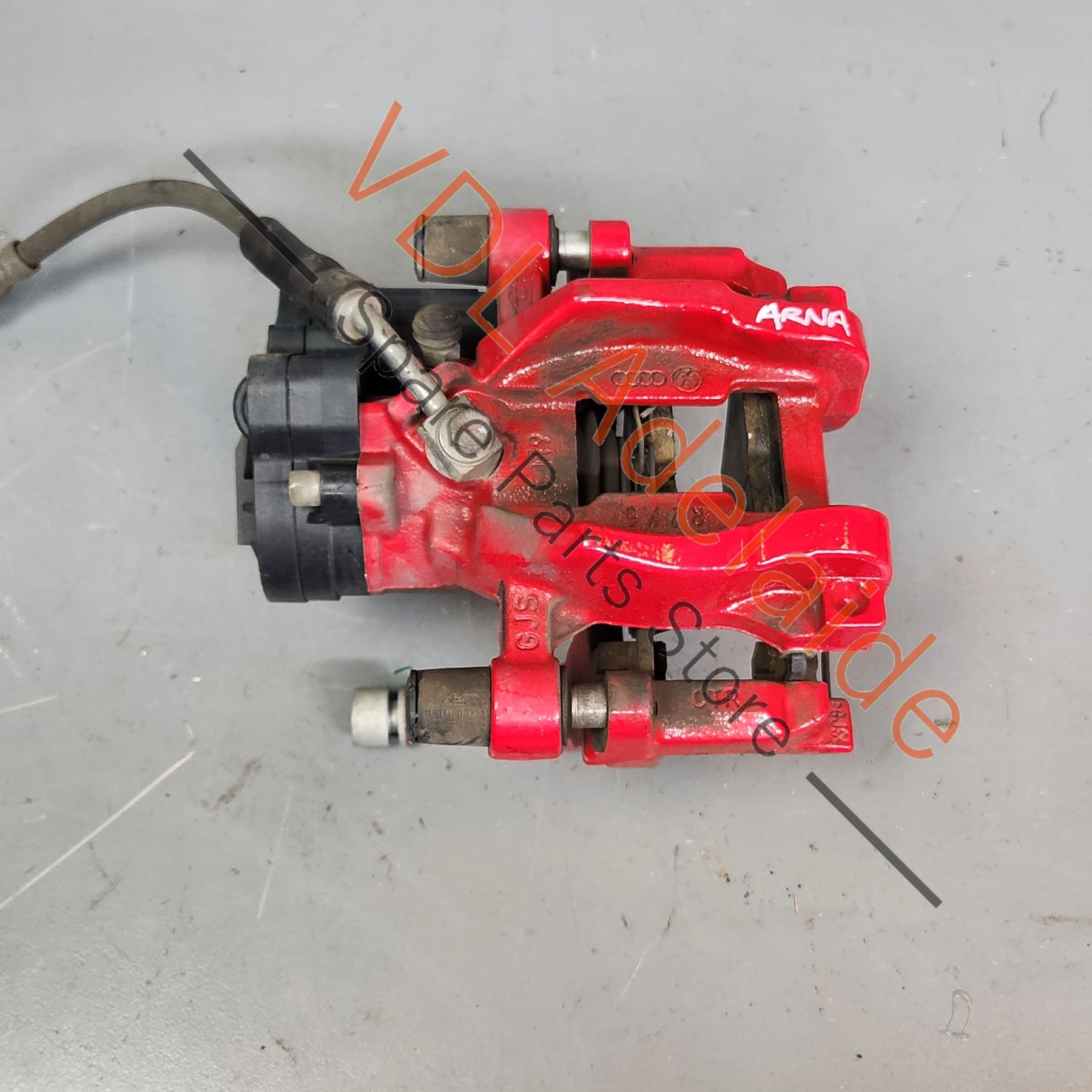 8V0615423A 5Q0615425 3Q0998281  VW Golf MK7 Gti Rear Left Red Brake Caliper & Carrier with Electric Park Brake Servo 8V0615423A 3Q0998281 5Q0615425