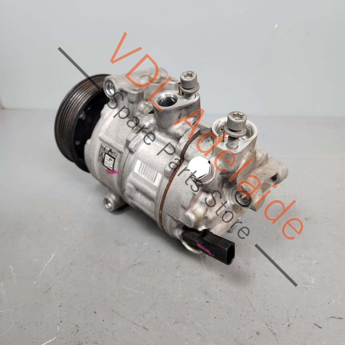 5Q0820803F    Audi A3 TT VW Volkswagen Tiguan Passat Golf AC Air Compressor 5Q0820803F