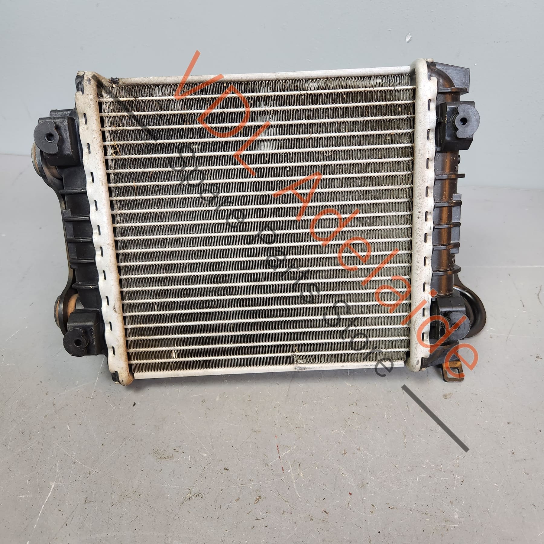 5Q0121253J 5Q0121093CT   VW Golf MK7 Additional Right Side Auxiliary Radiator Cooler & Mounting Bracket 5Q0121253J 5Q0121093CT