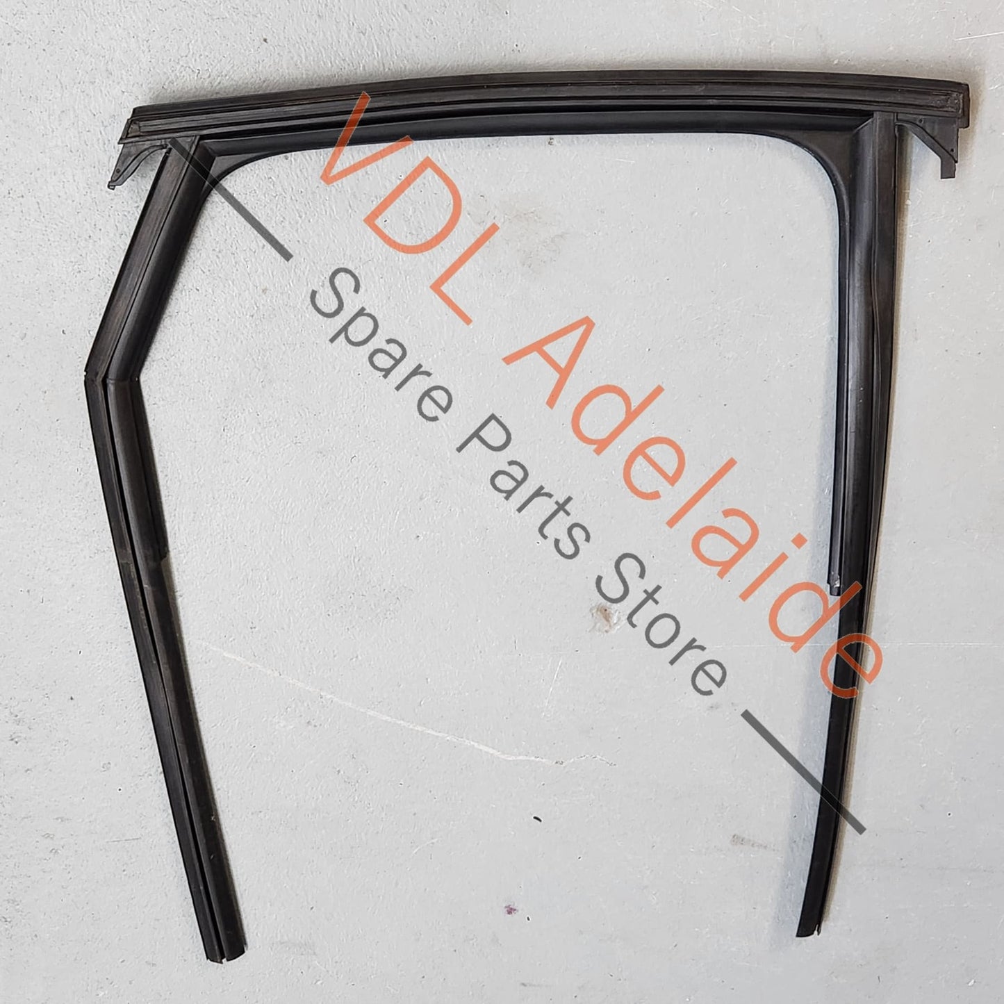 83A839432    Audi Q3 RSQ3 F3 Rear Right Door Window Seal Rubber 83A839432