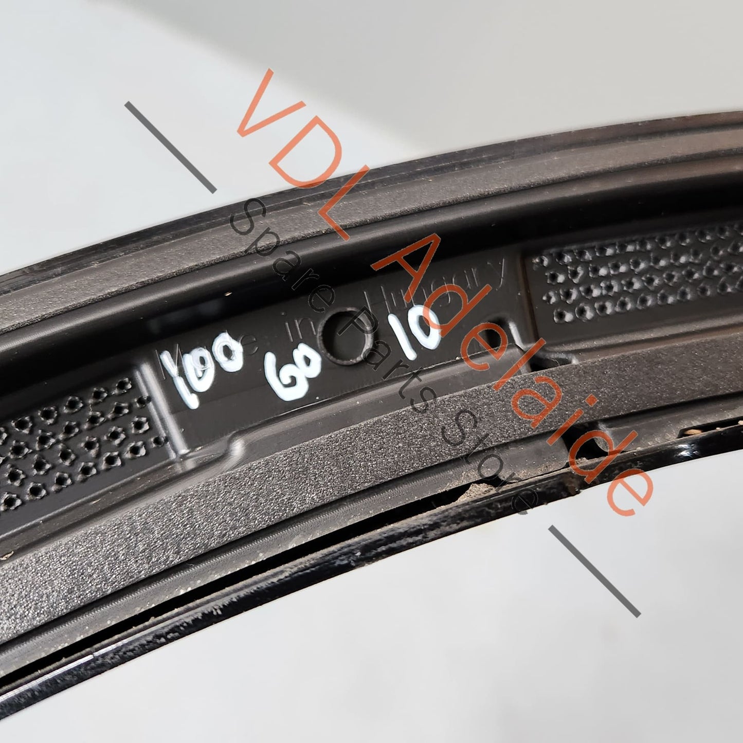 83A853718C    Audi RSQ3 F3 Front Right Exterior Fender Flare Molding Trim Wheel Arch 83QA853718C