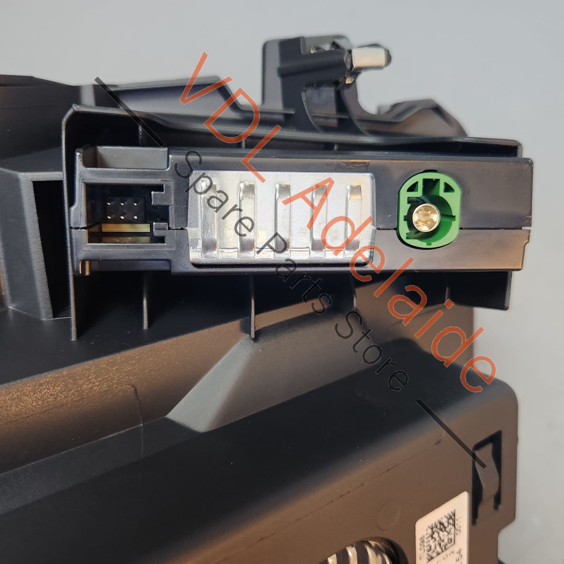 83A035736    Audi RSQ3 F3 Double USB Port & Cordless Phone Charging Dock 83A035736