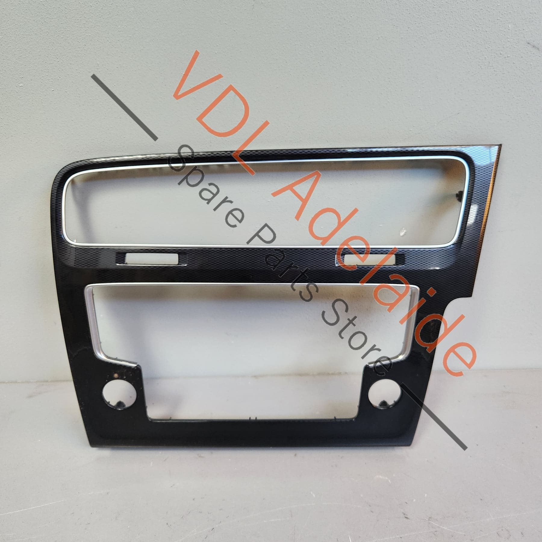 5G2819728AGDAR    VW Golf MK7 Gti Centre Air Conditioning Vent & Radio Screen Interior Trim Cover Checkered Black 5G2819728AG DAR