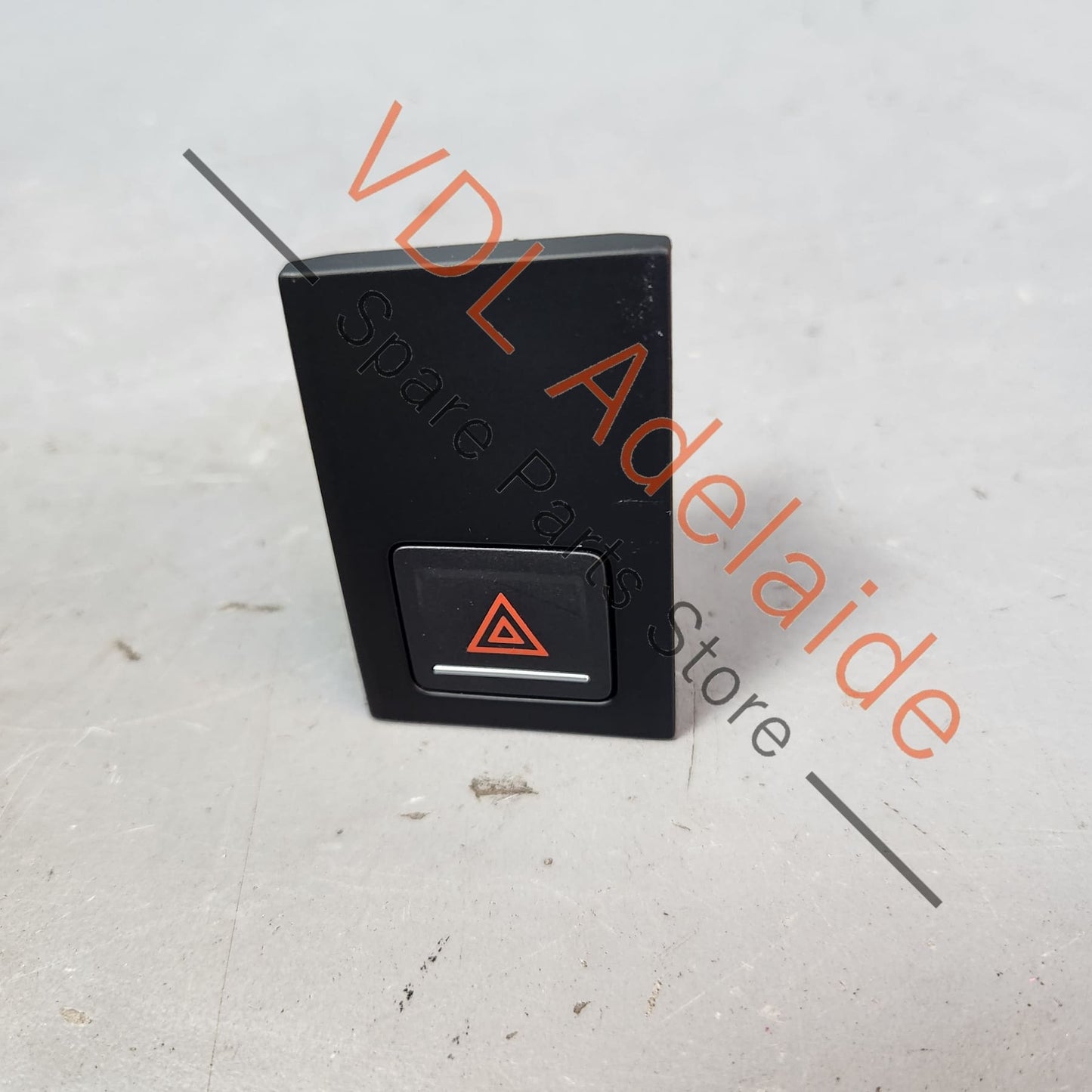 5G0919225A 5G0953509A   VW Golf MK7 Hazard Warning Switch Button 5G0953509A 5G0919225A