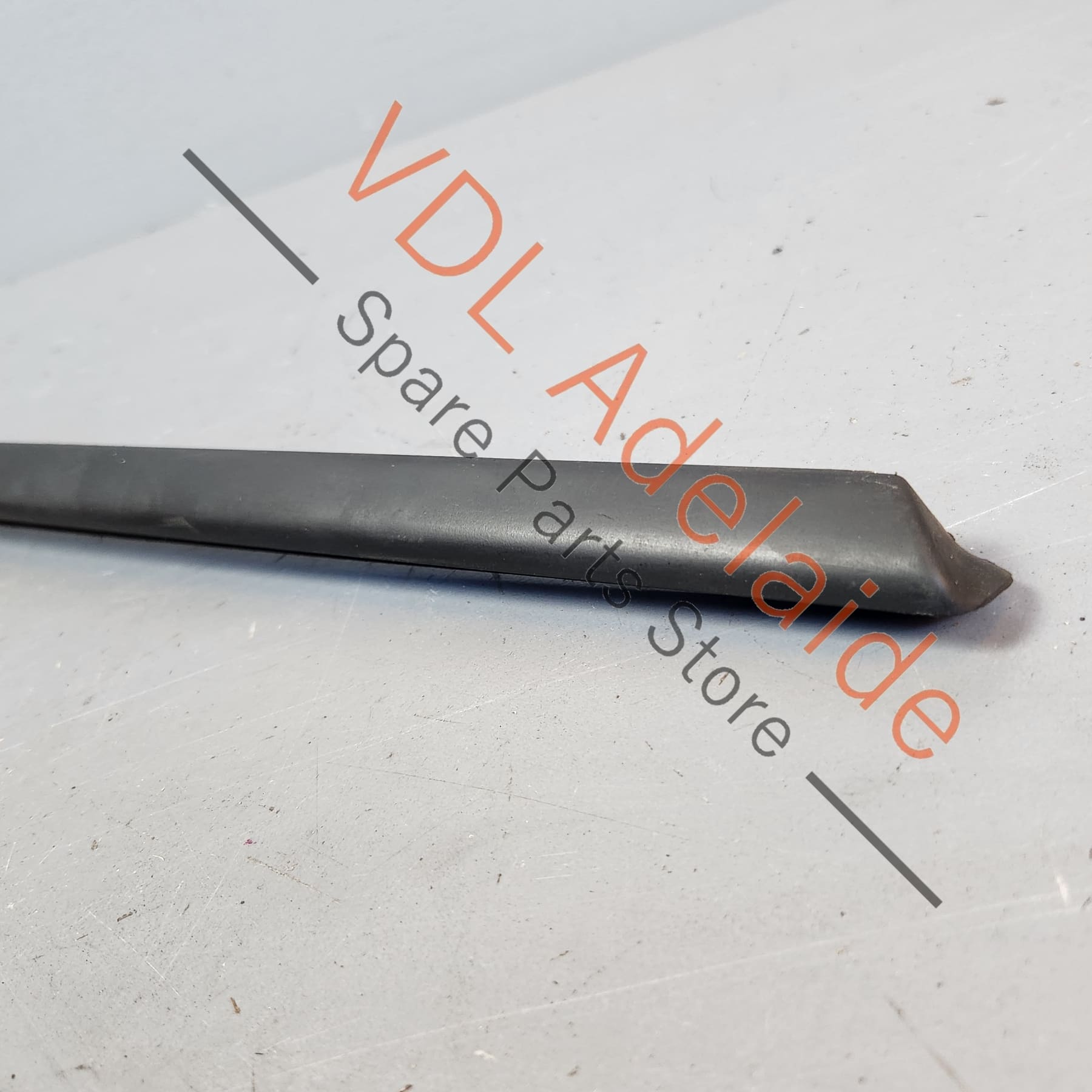 8V3854327C    Audi A3 S3 RS3 8V Sportback Windscreen Exterior Deflector Strip Trim Left 8V3854327C