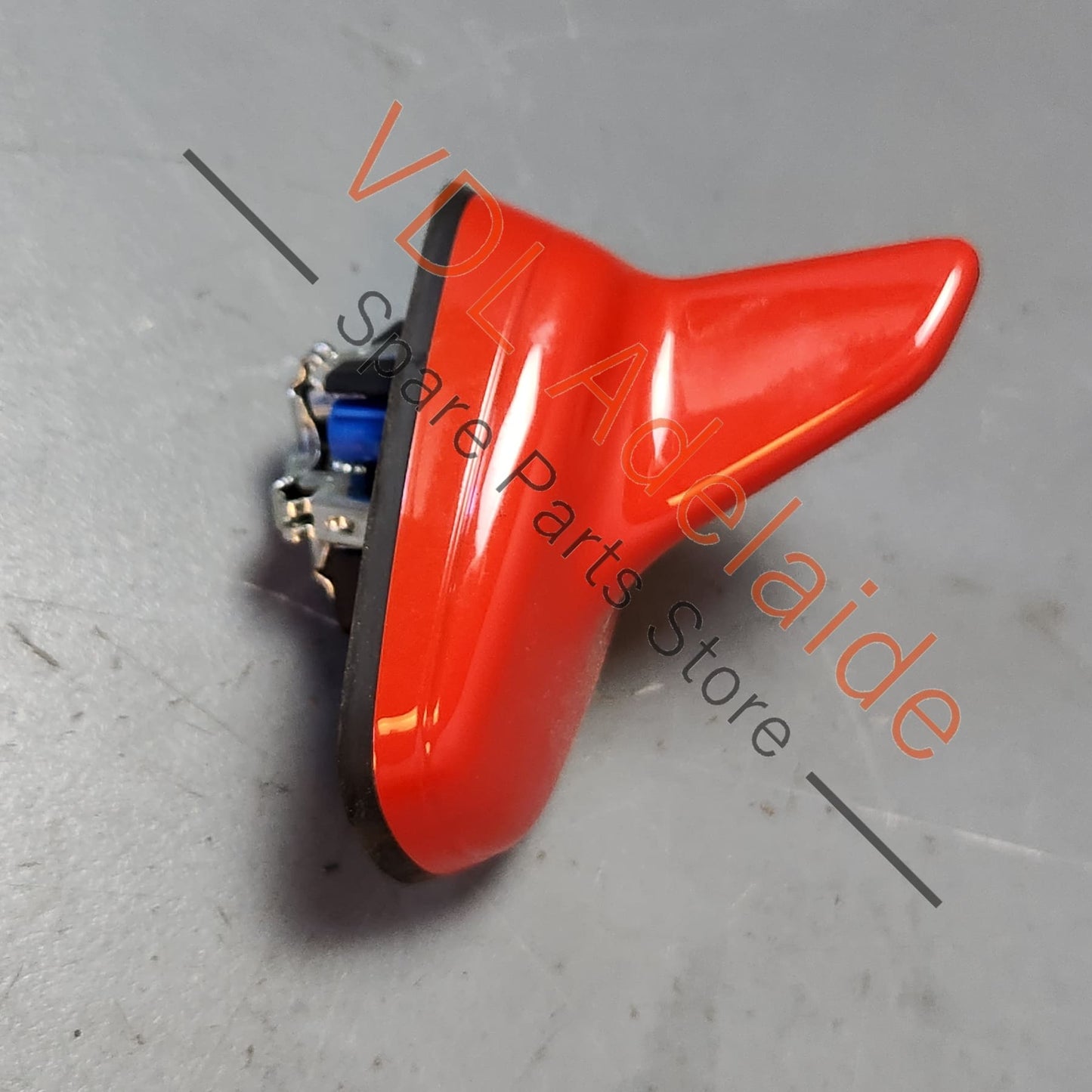 8V0035503AH    Audi A3 S3 RS3 8V Roof Mounted Shark Fin Aerial Antenna Y6Y6 Y6 / Y3T Catalunya Red Metallic 8V0035503AH GRU