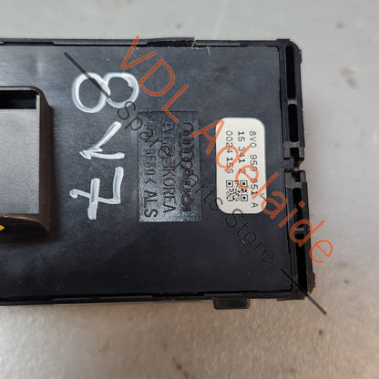 8V0959851A    Audi A3 S3 RS3 Q3 8V Front Right Master Drivers Window Switch 8V0959851A