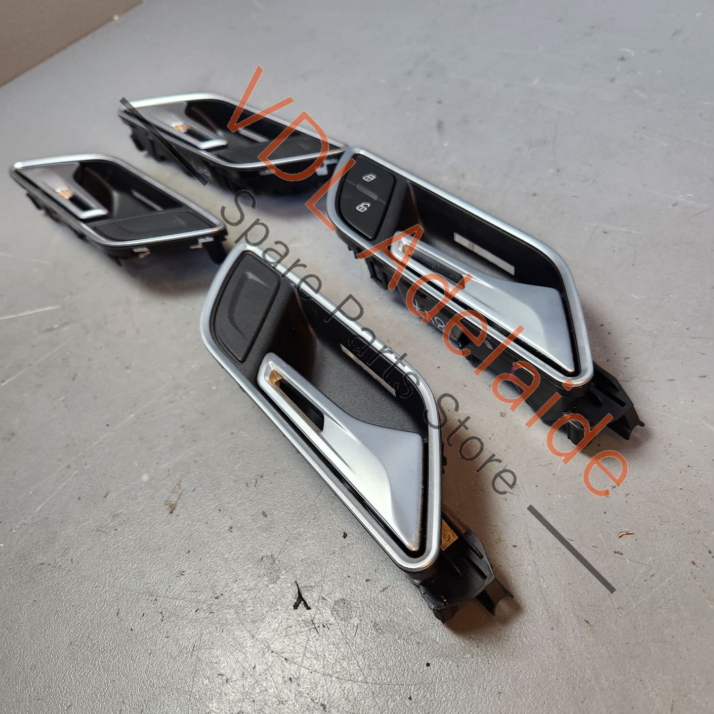 8V3837019C 8V3837020C   Audi RS3 8V Set of RS Lightweight Interior Door Handle Pulls 8V3837019C 8V3837020C