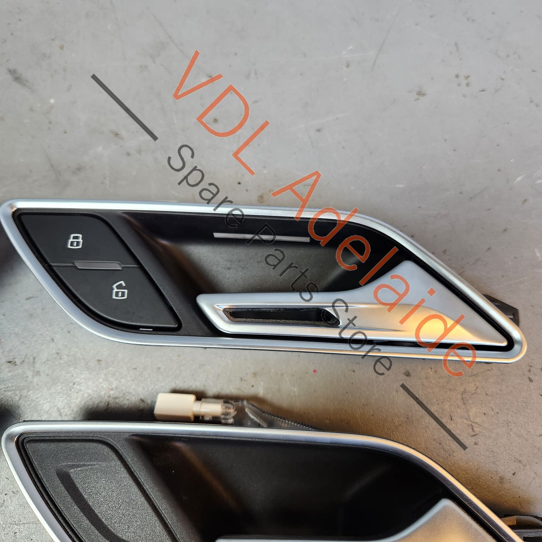 8V3837019C 8V3837020C   Audi RS3 8V Set of RS Lightweight Interior Door Handle Pulls 8V3837019C 8V3837020C